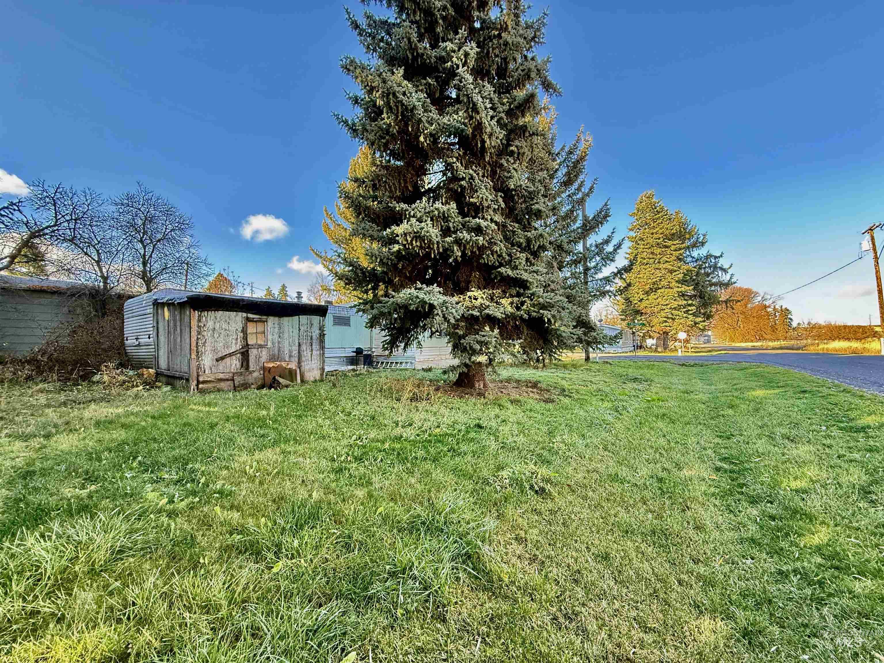 102 Woodworth Street, Uniontown, Washington 99179, 2 Bedrooms, 1 Bathroom, Residential For Sale, Price $60,000, 98968595