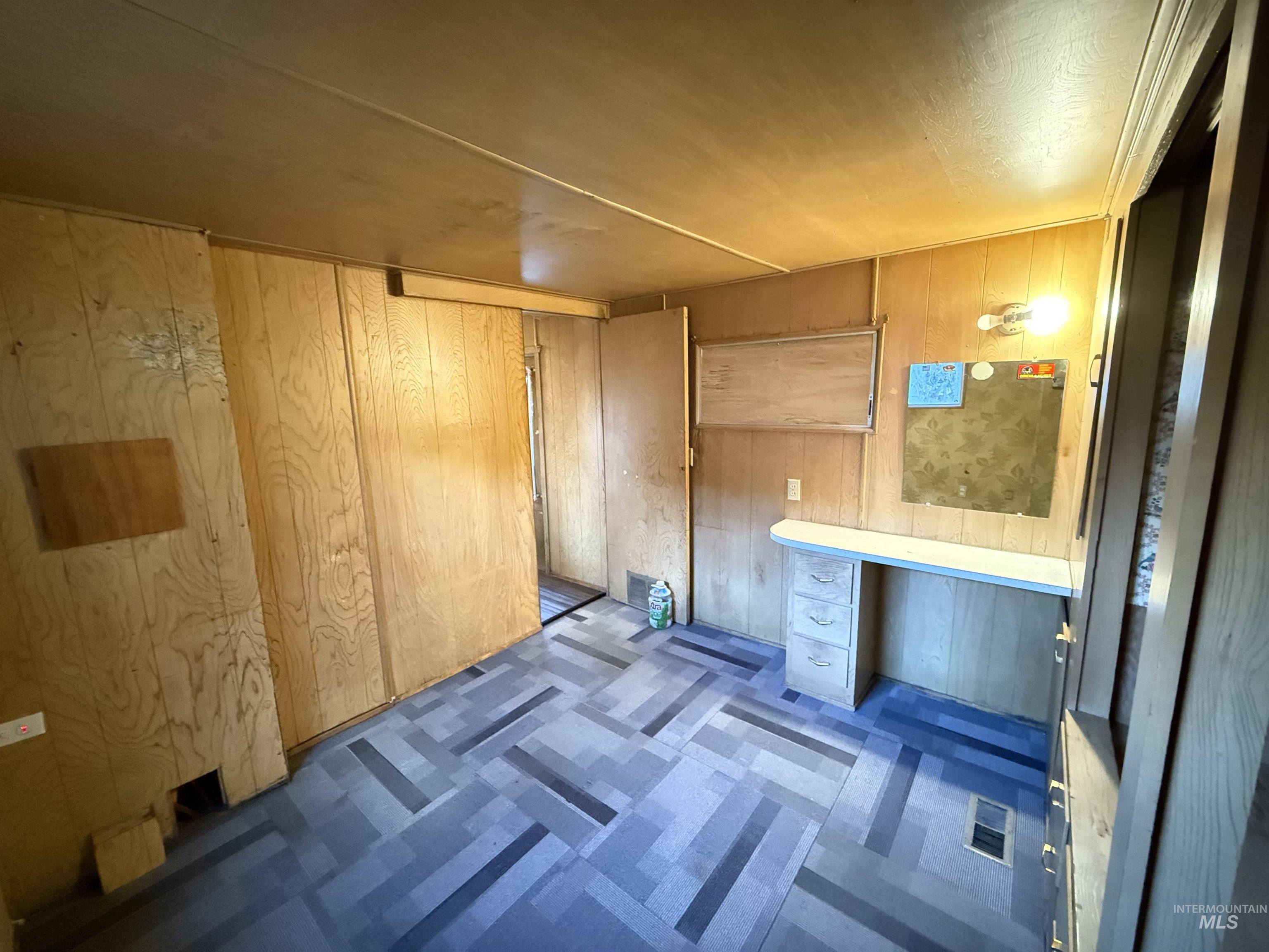 102 Woodworth Street, Uniontown, Washington 99179, 2 Bedrooms, 1 Bathroom, Residential For Sale, Price $60,000, 98968595