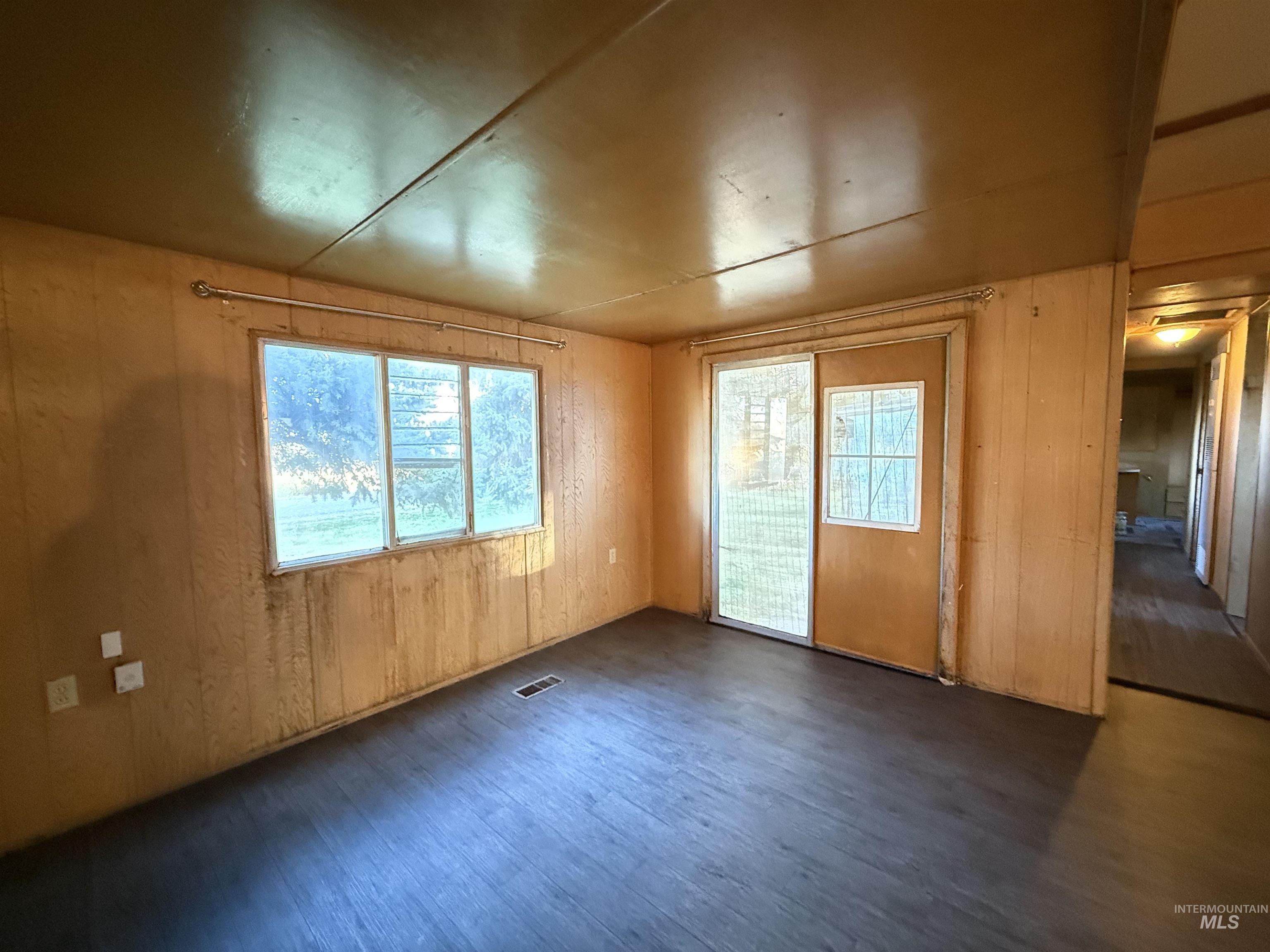 102 Woodworth Street, Uniontown, Washington 99179, 2 Bedrooms, 1 Bathroom, Residential For Sale, Price $60,000, 98968595