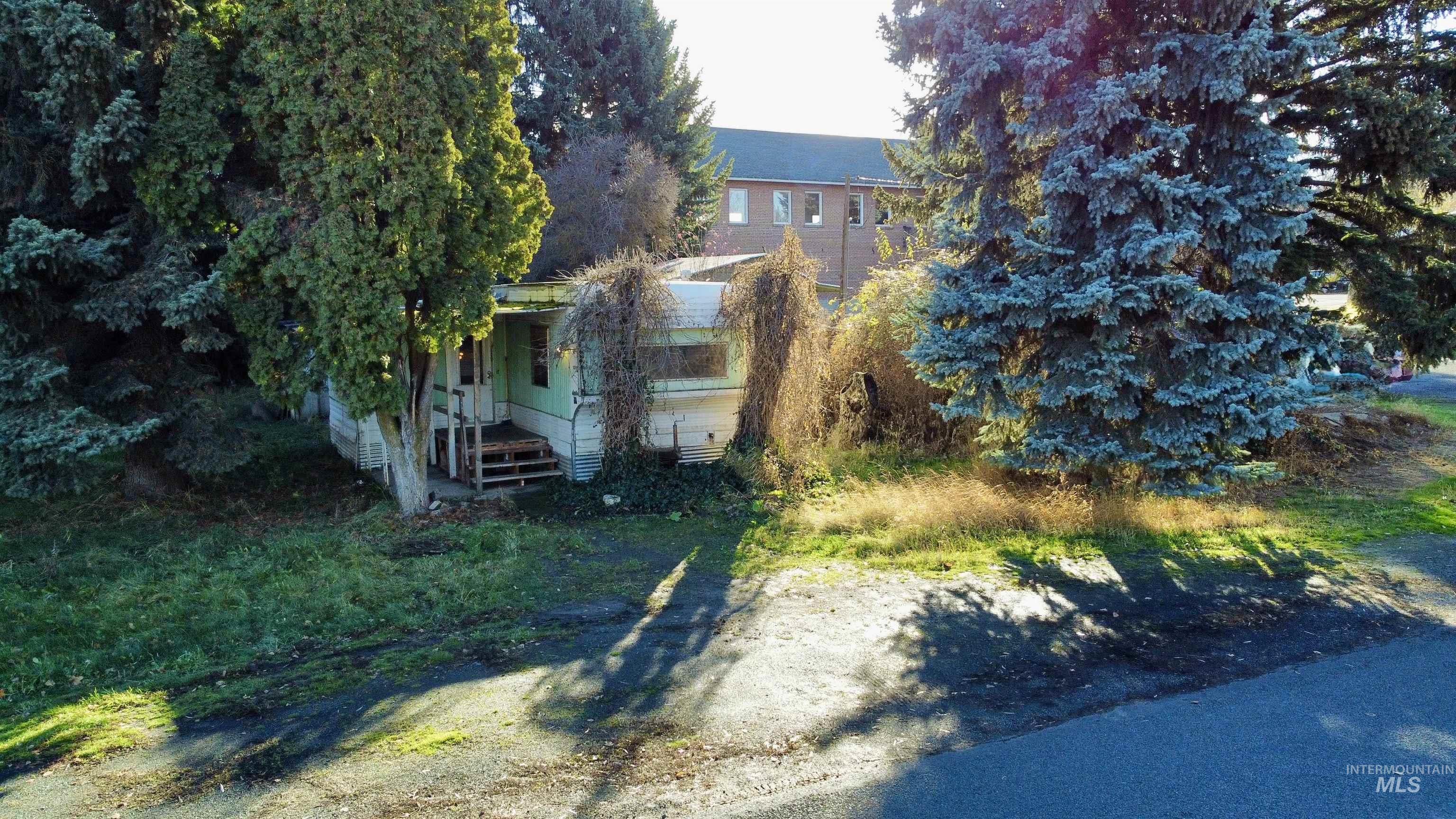 102 Woodworth Street, Uniontown, Washington 99179, 2 Bedrooms, 1 Bathroom, Residential For Sale, Price $60,000, 98968595