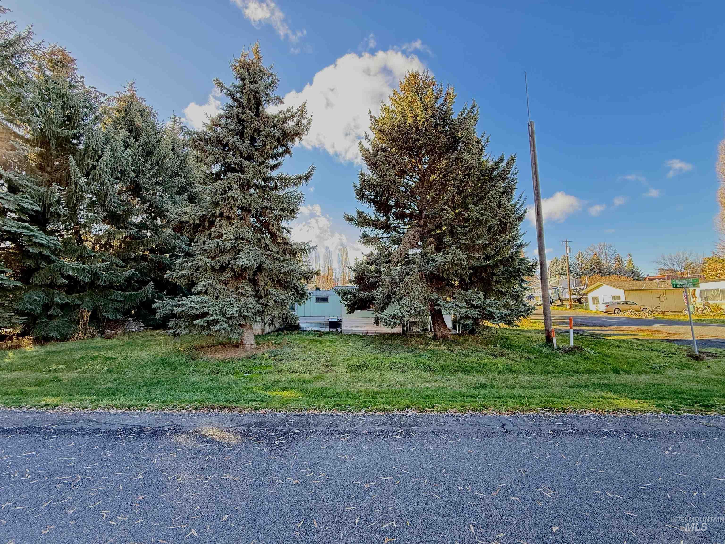 102 Woodworth Street, Uniontown, Washington 99179, 2 Bedrooms, 1 Bathroom, Residential For Sale, Price $60,000, 98968595