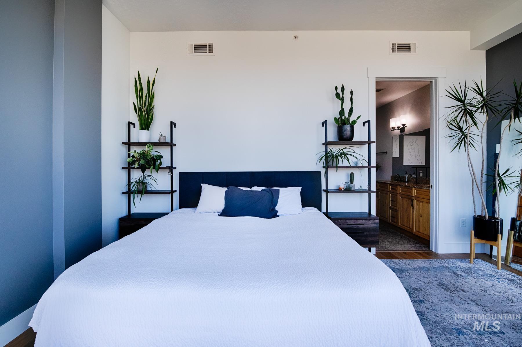 851 W Front St., Boise, Idaho 83702, 2 Bedrooms, 2 Bathrooms, Residential For Sale, Price $750,000,MLS 98968596