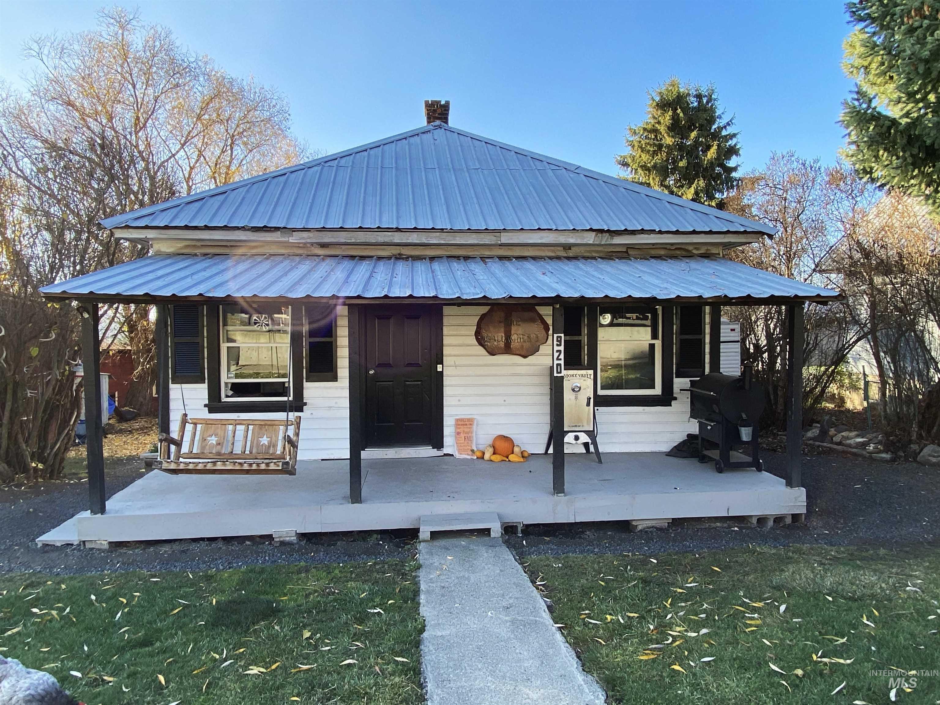 920 Cedar Street, Potlatch, Idaho 83855, 1 Bedroom, 1 Bathroom, Residential For Sale, Price $249,000,MLS 98968598