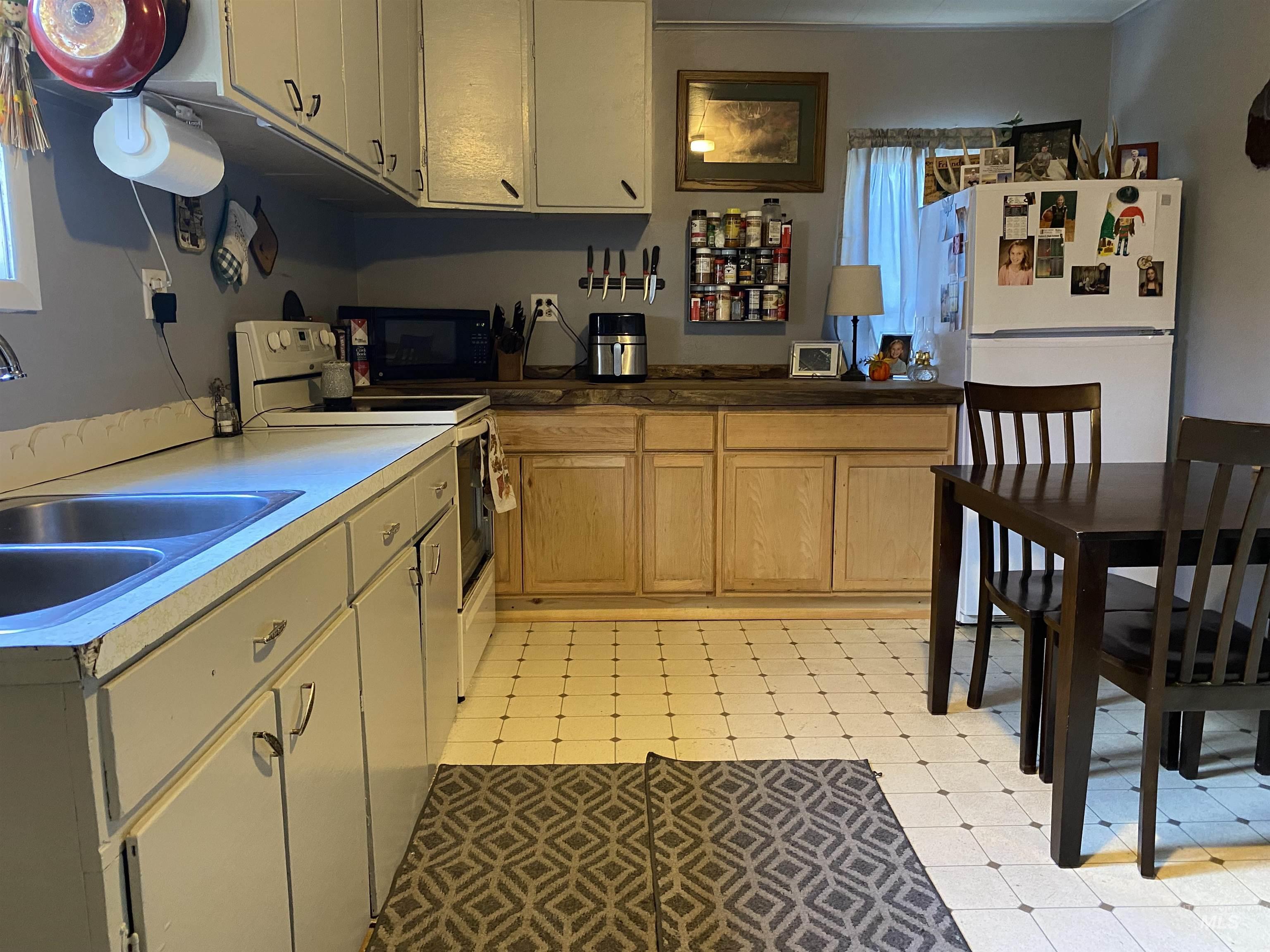 920 Cedar Street, Potlatch, Idaho 83855, 1 Bedroom, 1 Bathroom, Residential For Sale, Price $249,000,MLS 98968598