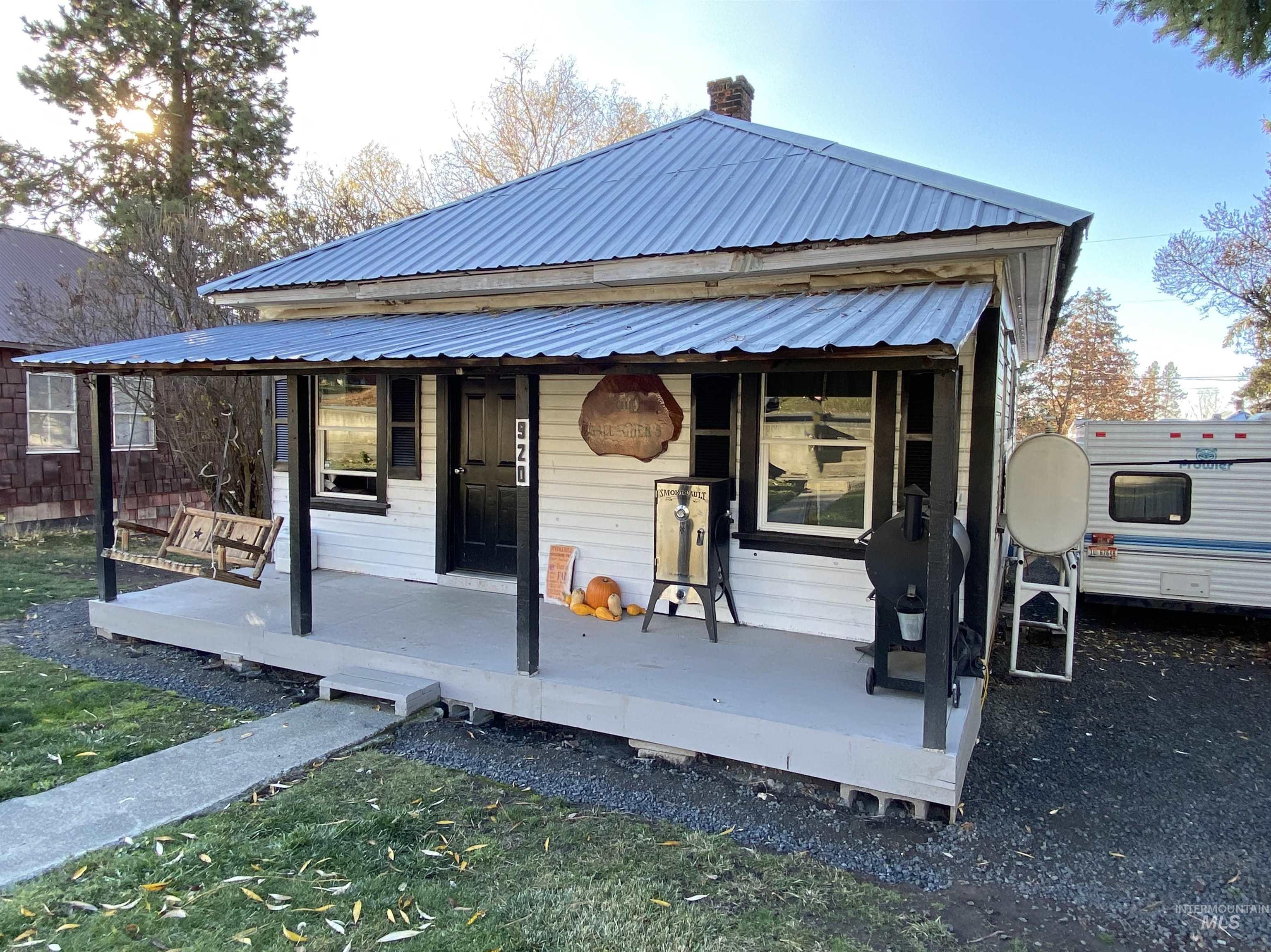 920 Cedar Street, Potlatch, Idaho 83855, 1 Bedroom, 1 Bathroom, Residential For Sale, Price $249,000,MLS 98968598