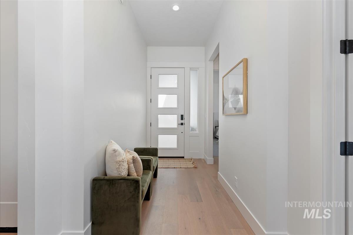 10817 W Barnbougle, Kuna, Idaho 83634, 3 Bedrooms, 2 Bathrooms, Residential For Sale, Price $599,880,MLS 98968603