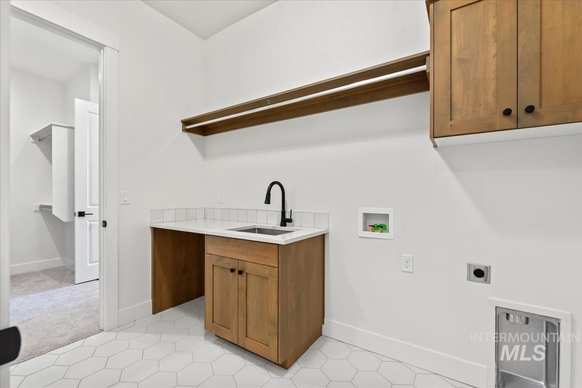 10817 W Barnbougle, Kuna, Idaho 83634, 3 Bedrooms, 2 Bathrooms, Residential For Sale, Price $599,880,MLS 98968603