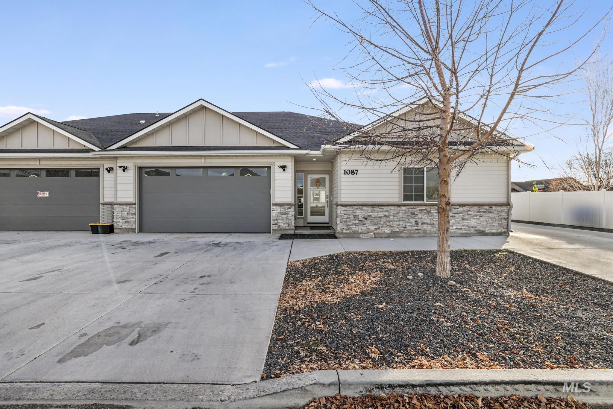 1087 Easy Avenue, Twin Falls, Idaho 83301, 3 Bedrooms, 3 Bathrooms, Residential For Sale, Price $425,000,MLS 98968604