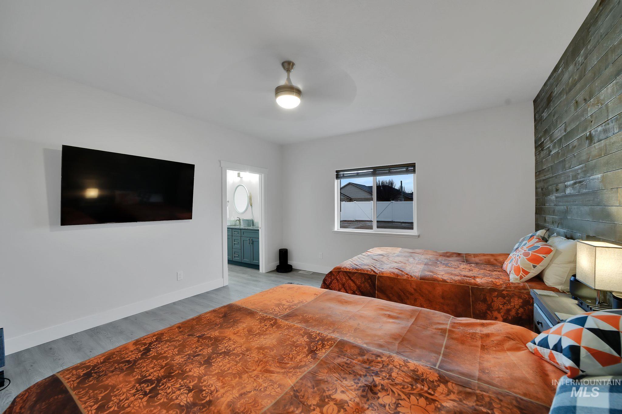 1085 Easy Avenue, Twin Falls, Idaho 83301, 3 Bedrooms, 3 Bathrooms, Residential For Sale, Price $425,000,MLS 98968605