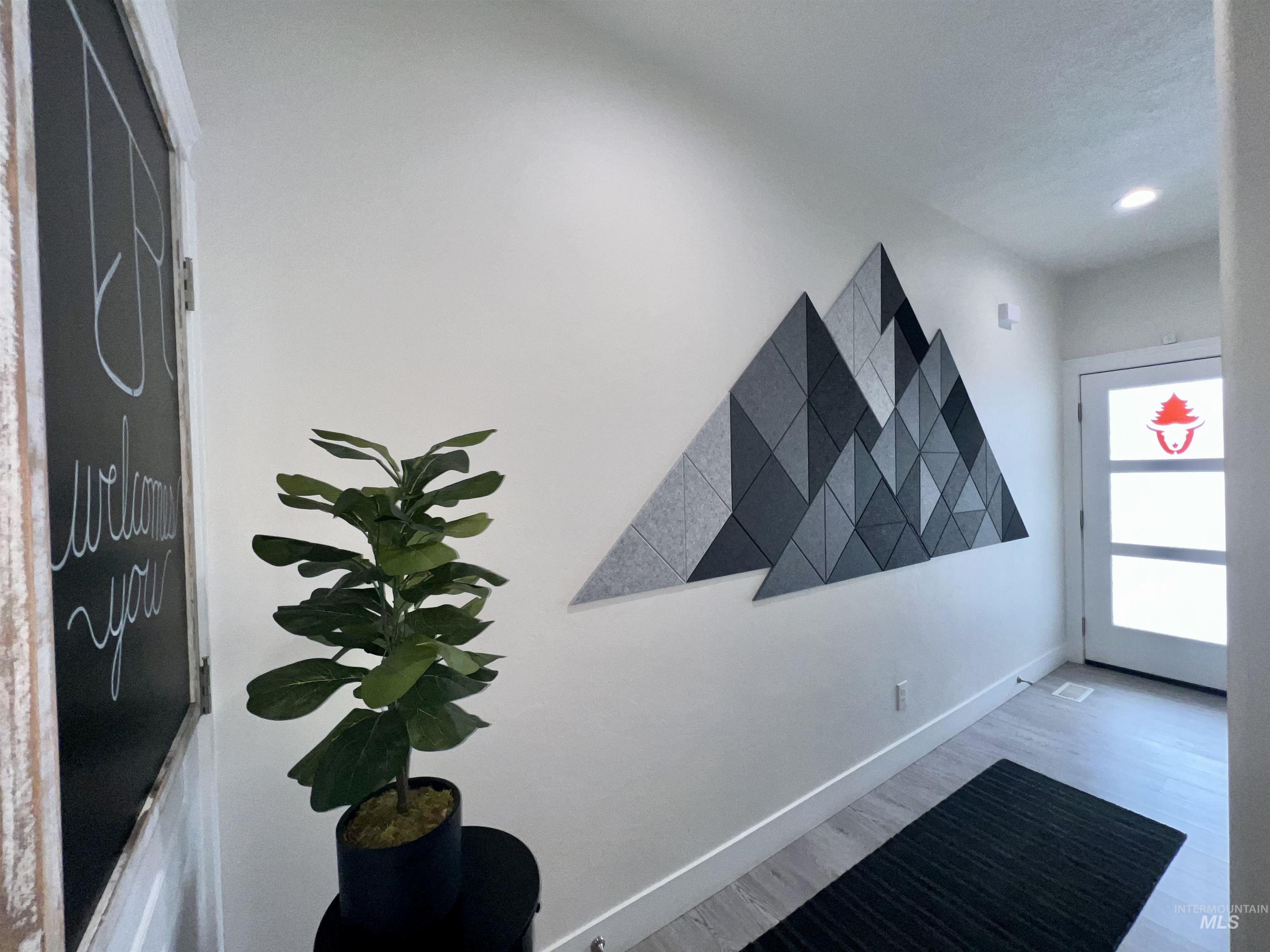 1085 Easy Avenue, Twin Falls, Idaho 83301, 3 Bedrooms, 3 Bathrooms, Residential For Sale, Price $415,000, 98968605