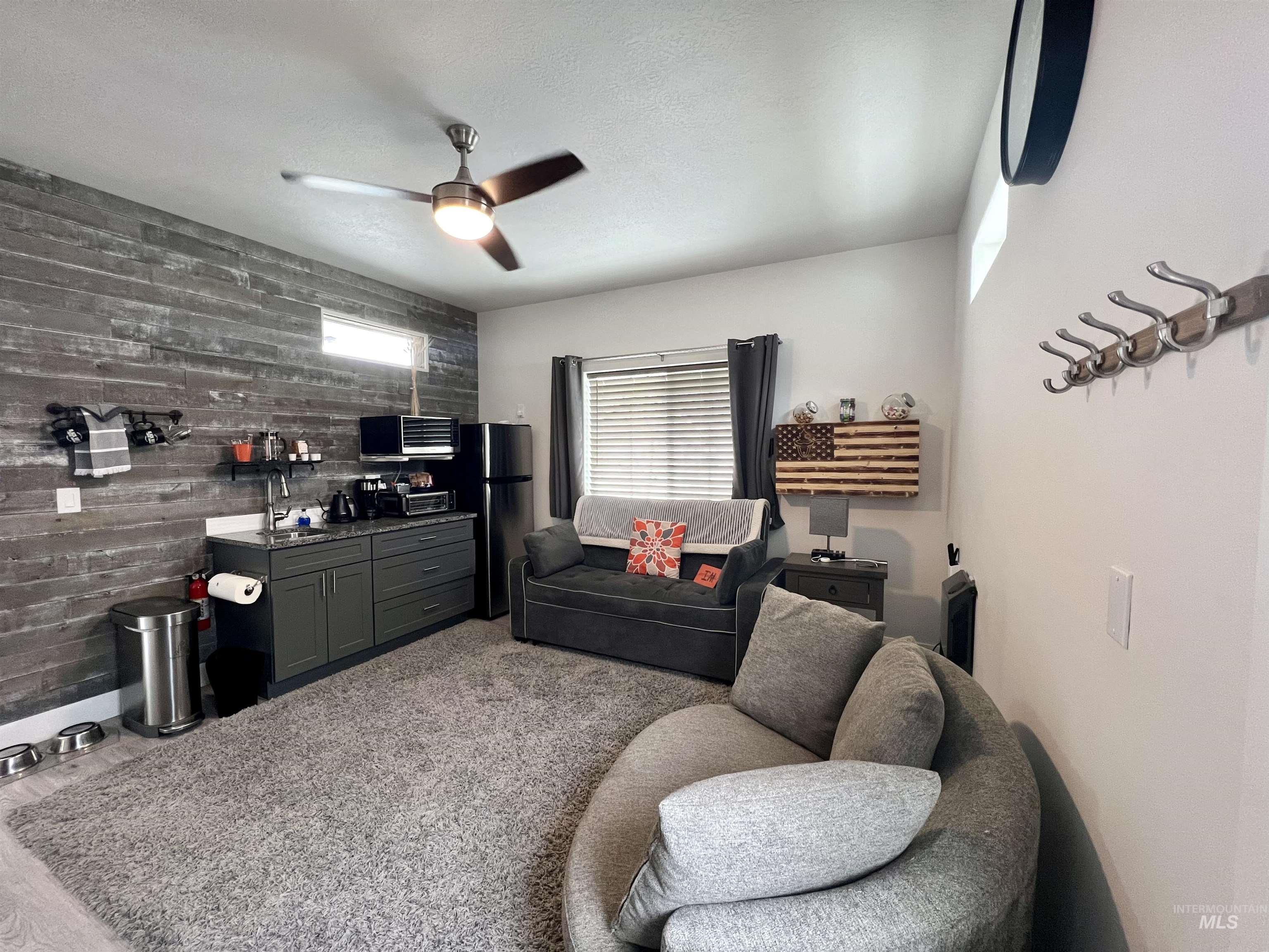 1085 Easy Avenue, Twin Falls, Idaho 83301, 3 Bedrooms, 3 Bathrooms, Residential For Sale, Price $425,000,MLS 98968605