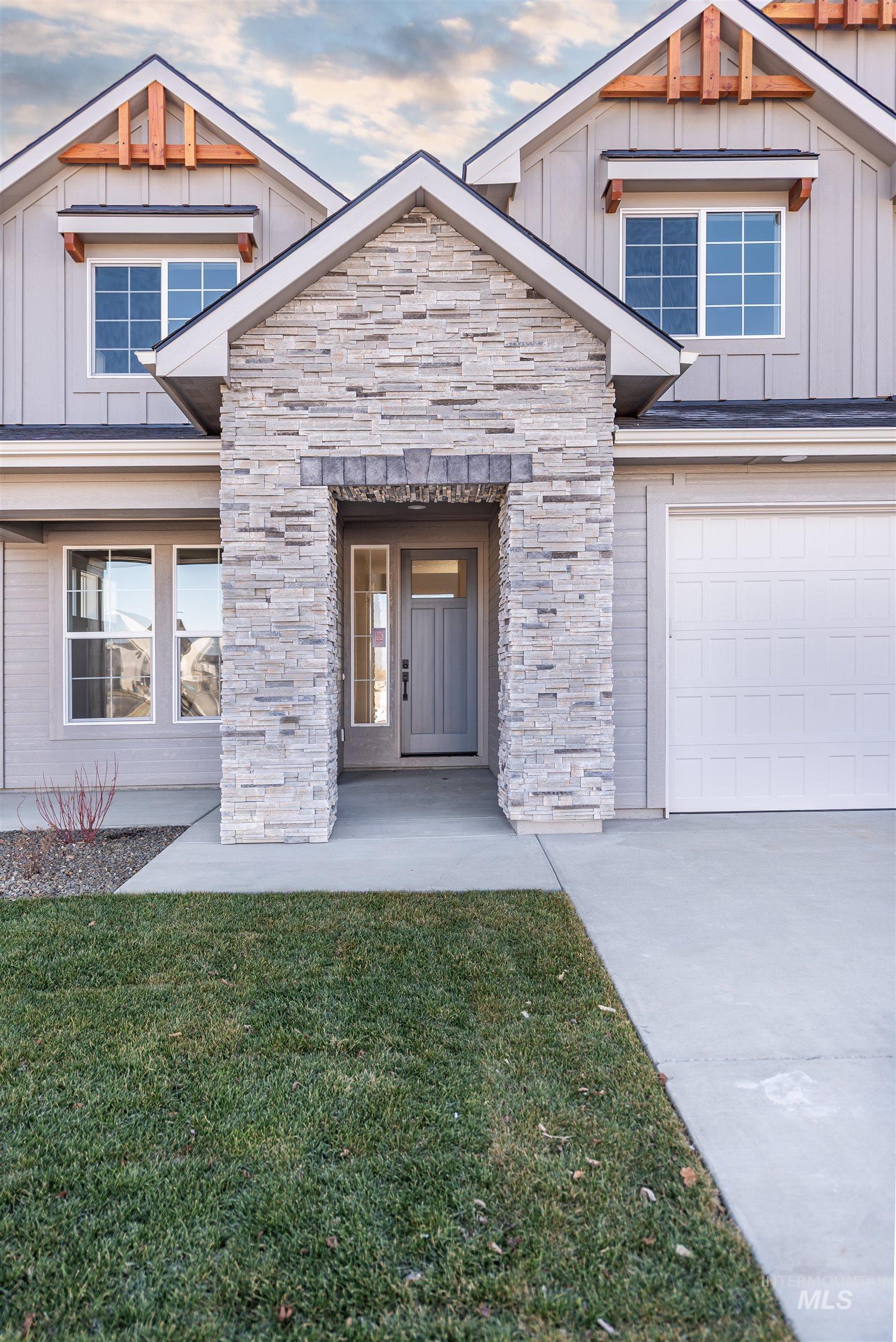 1199 E Andes Dr., Kuna, Idaho 83634, 4 Bedrooms, 2.5 Bathrooms, Residential For Sale, Price $749,900,MLS 98968617