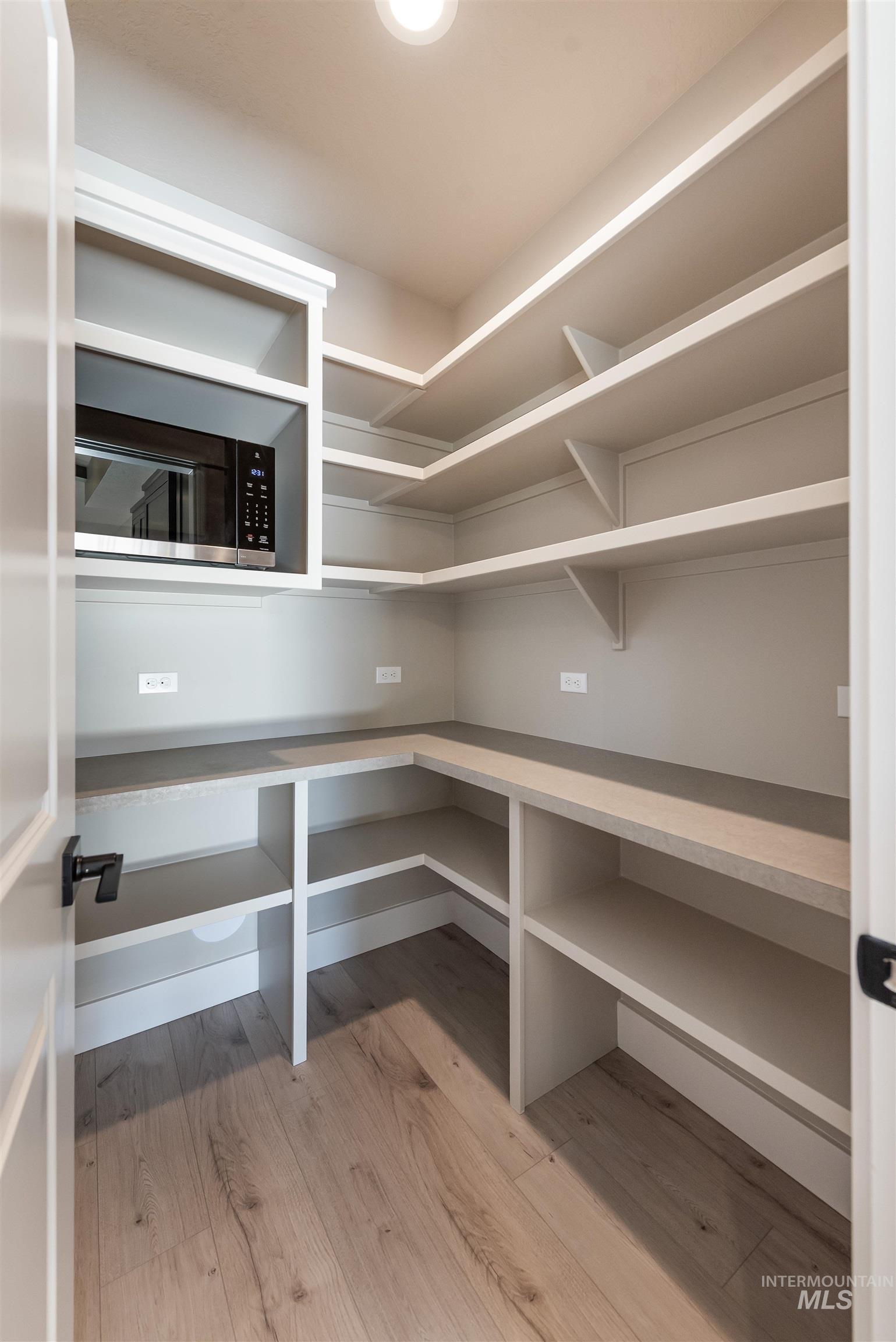 1199 E Andes Dr., Kuna, Idaho 83634, 4 Bedrooms, 2.5 Bathrooms, Residential For Sale, Price $749,900,MLS 98968617