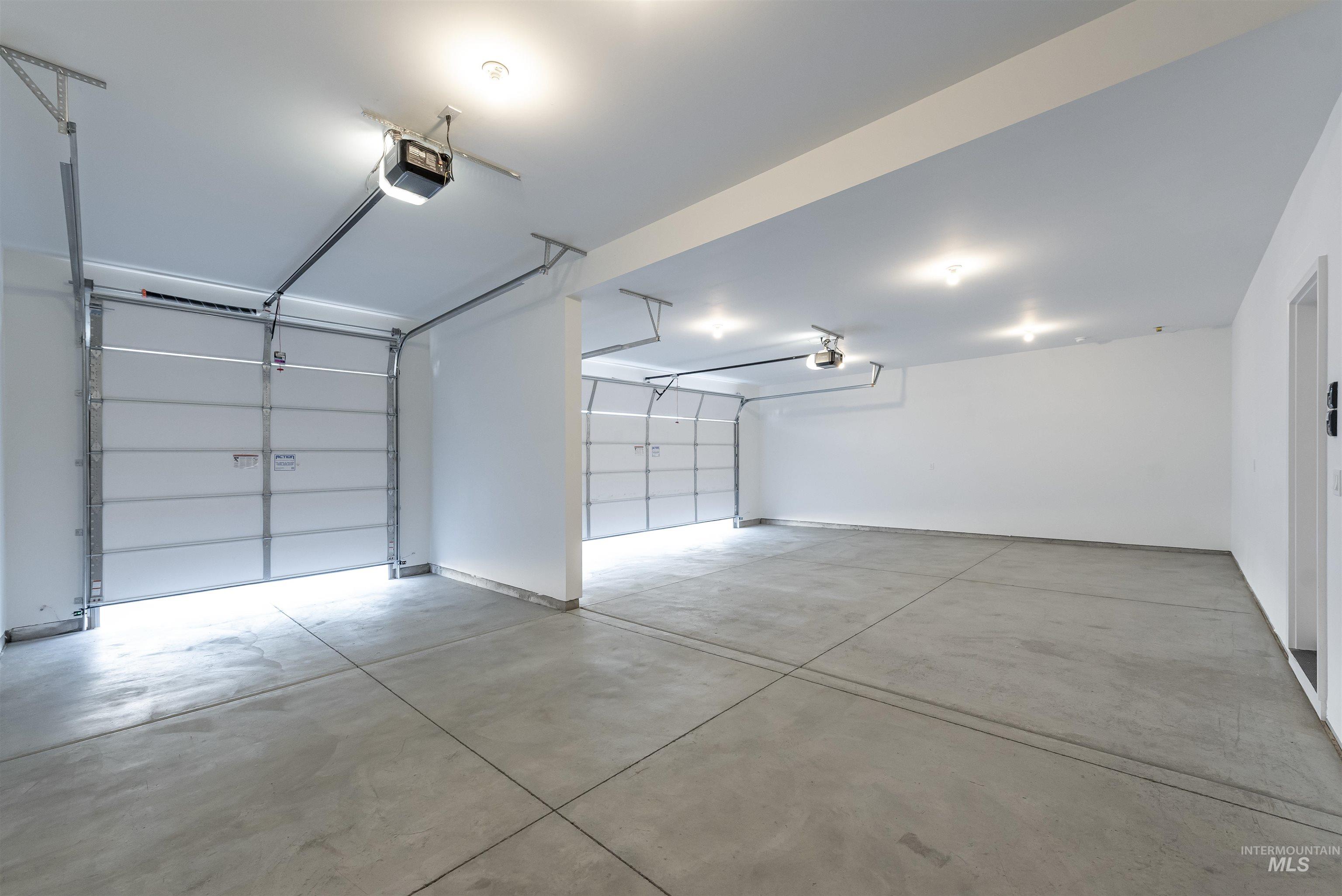 1199 E Andes Dr., Kuna, Idaho 83634, 4 Bedrooms, 2.5 Bathrooms, Residential For Sale, Price $749,900,MLS 98968617