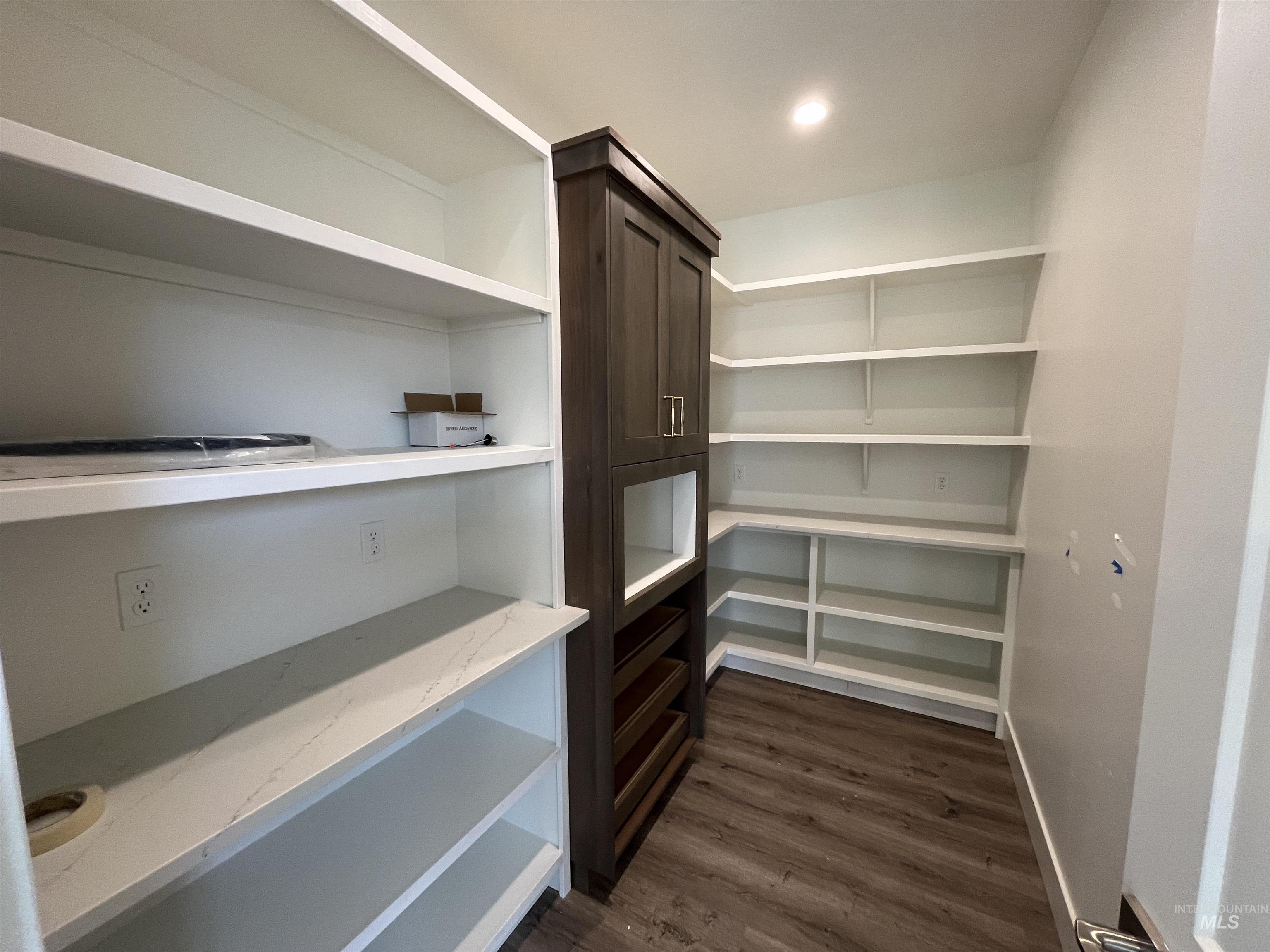 1961 E Mainacht St, Meridian, Idaho 83642, 4 Bedrooms, 2.5 Bathrooms, Residential For Sale, Price $699,900,MLS 98968629