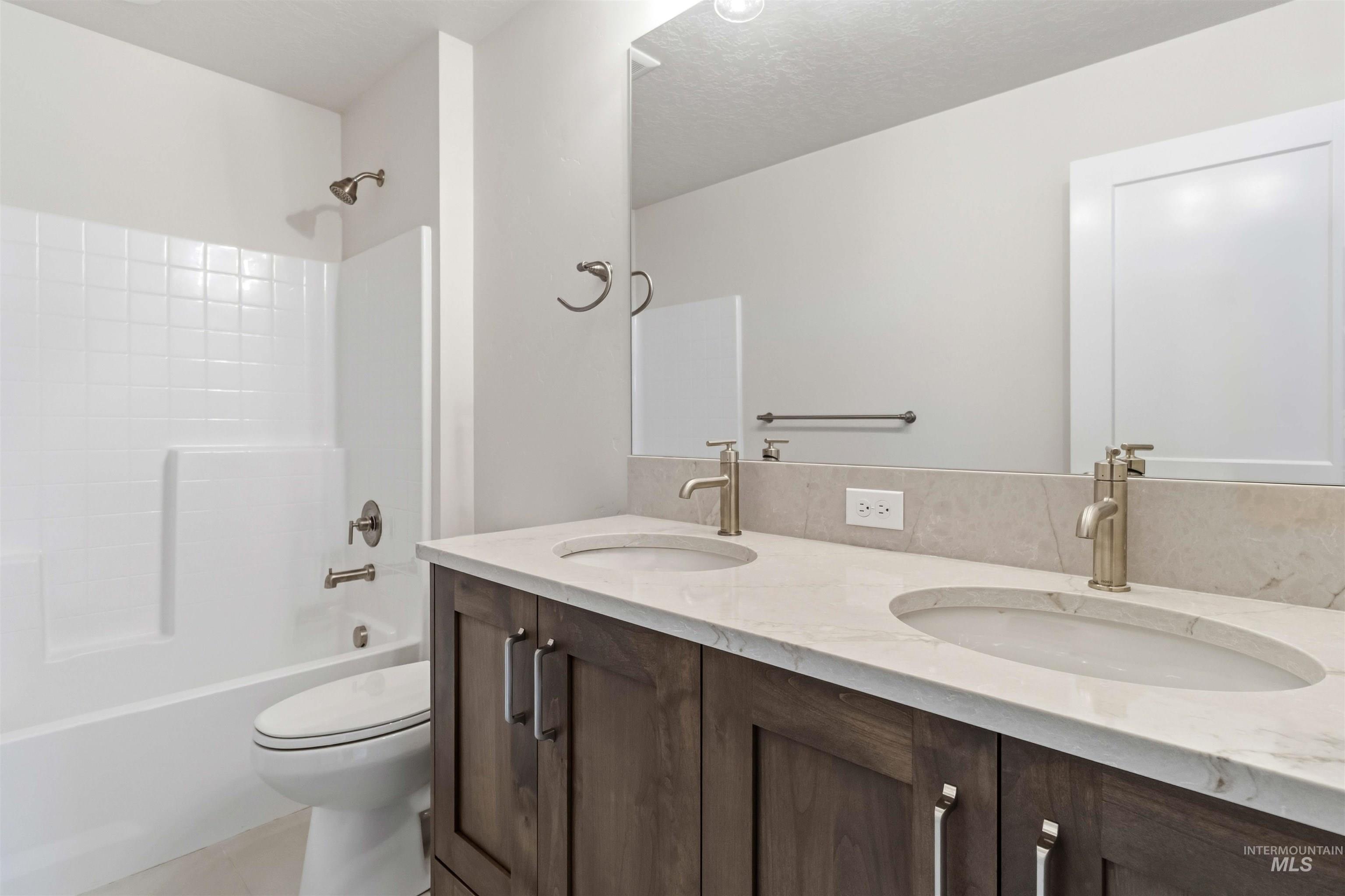 1245 E Andes Dr, Kuna, Idaho 83634, 4 Bedrooms, 2.5 Bathrooms, Residential For Sale, Price $749,900,MLS 98968630