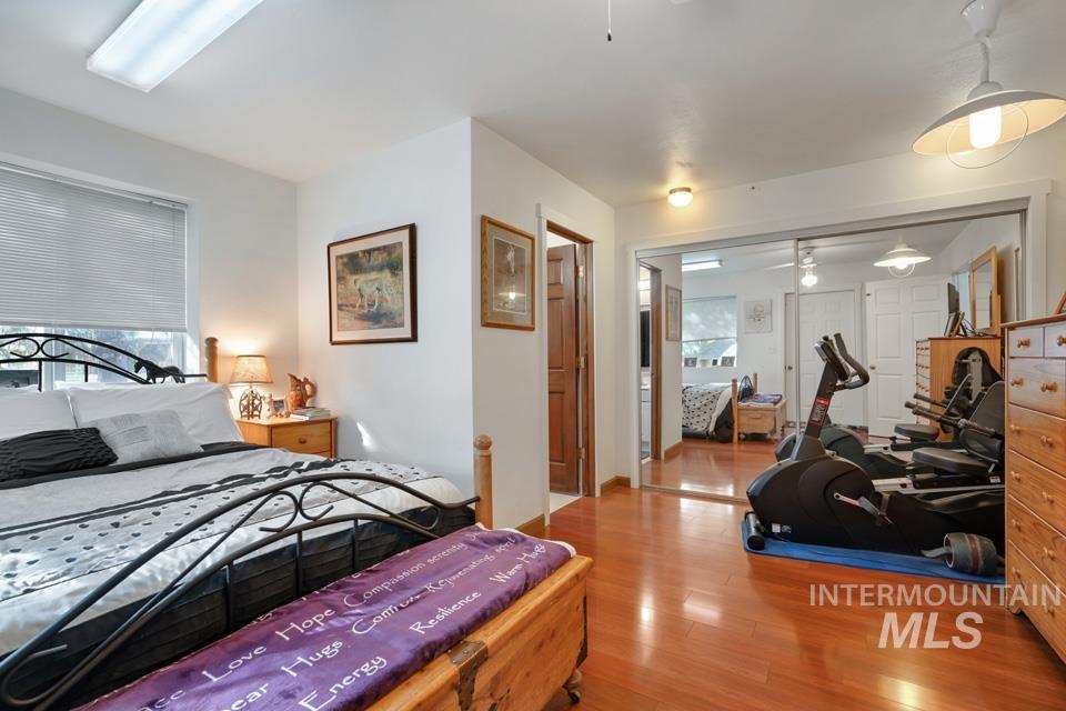 7025 Bluebird Lane, Sweet, Idaho 83670, 2 Bedrooms, 3 Bathrooms, Residential For Sale, Price $835,000,MLS 98968645