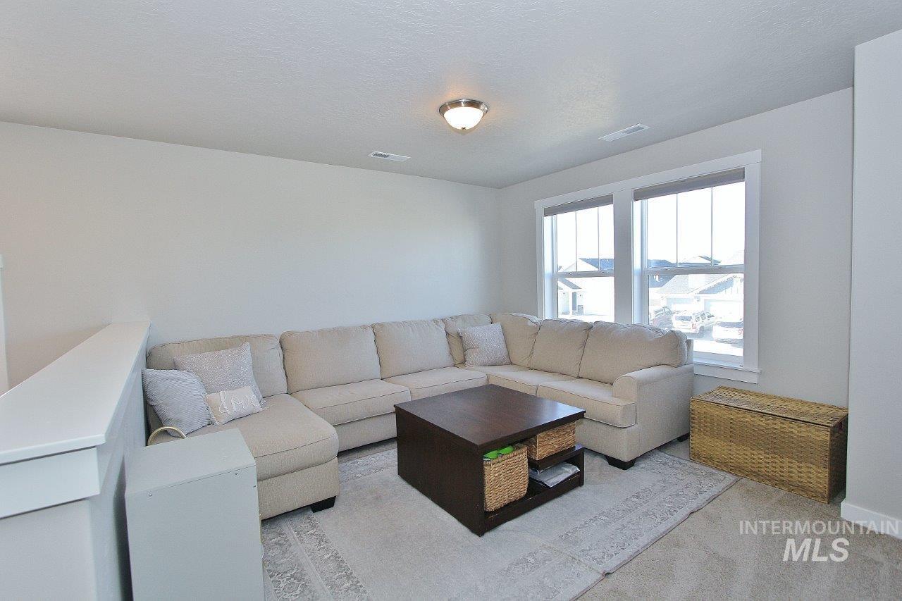 7802 S Dewberry Ave., Boise, Idaho 83709, 4 Bedrooms, 4 Bathrooms, Residential For Sale, Price $789,900,MLS 98968654