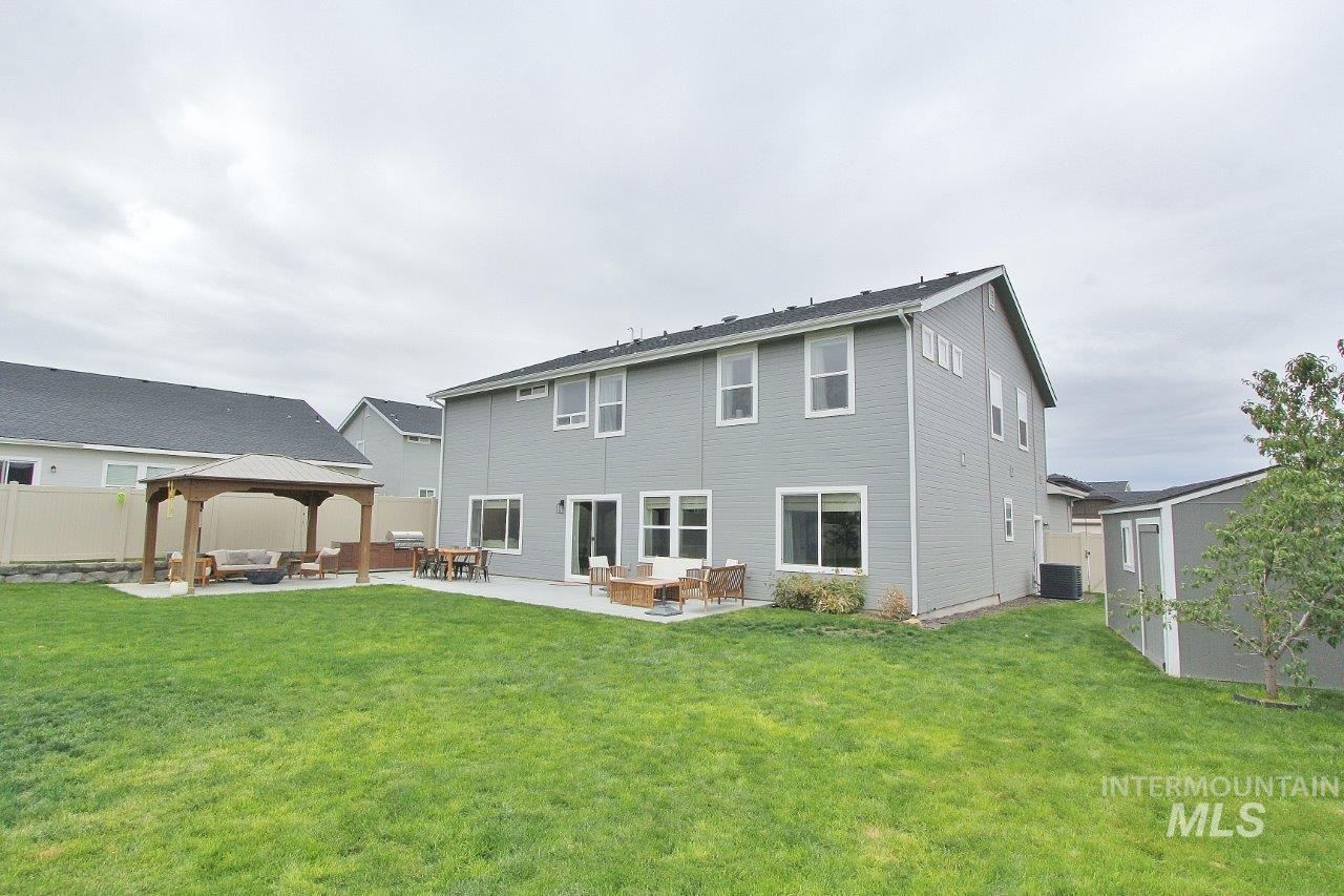 7802 S Dewberry Ave., Boise, Idaho 83709, 4 Bedrooms, 4 Bathrooms, Residential For Sale, Price $789,900,MLS 98968654