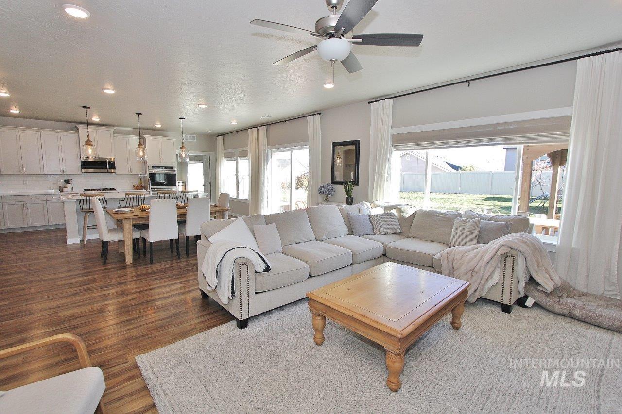 7802 S Dewberry Ave., Boise, Idaho 83709, 4 Bedrooms, 4 Bathrooms, Residential For Sale, Price $749,900, 98968654