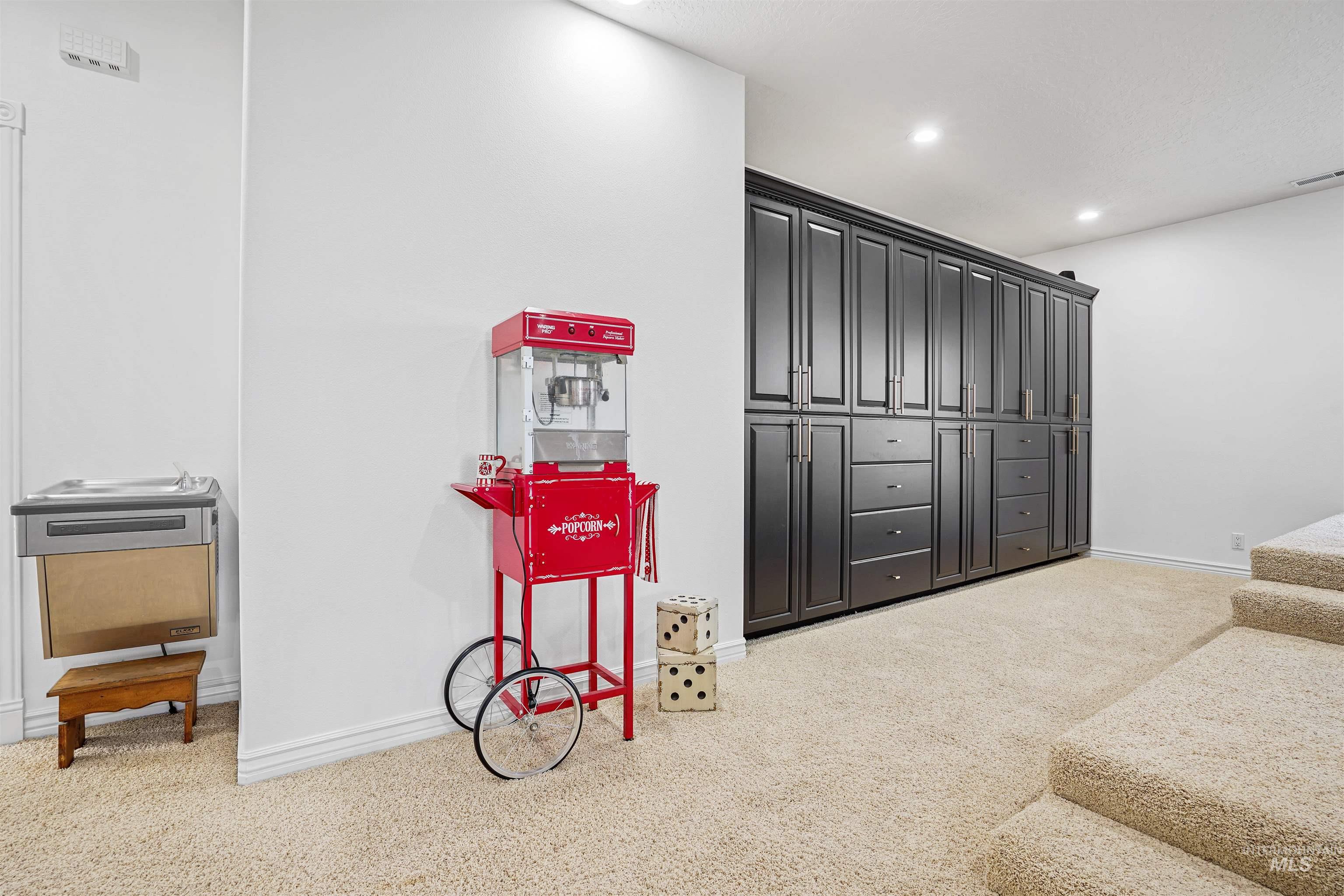 434 S 300 W, Heyburn, Idaho 83336, 7 Bedrooms, 3.5 Bathrooms, Residential For Sale, Price $1,875,000,MLS 98968657