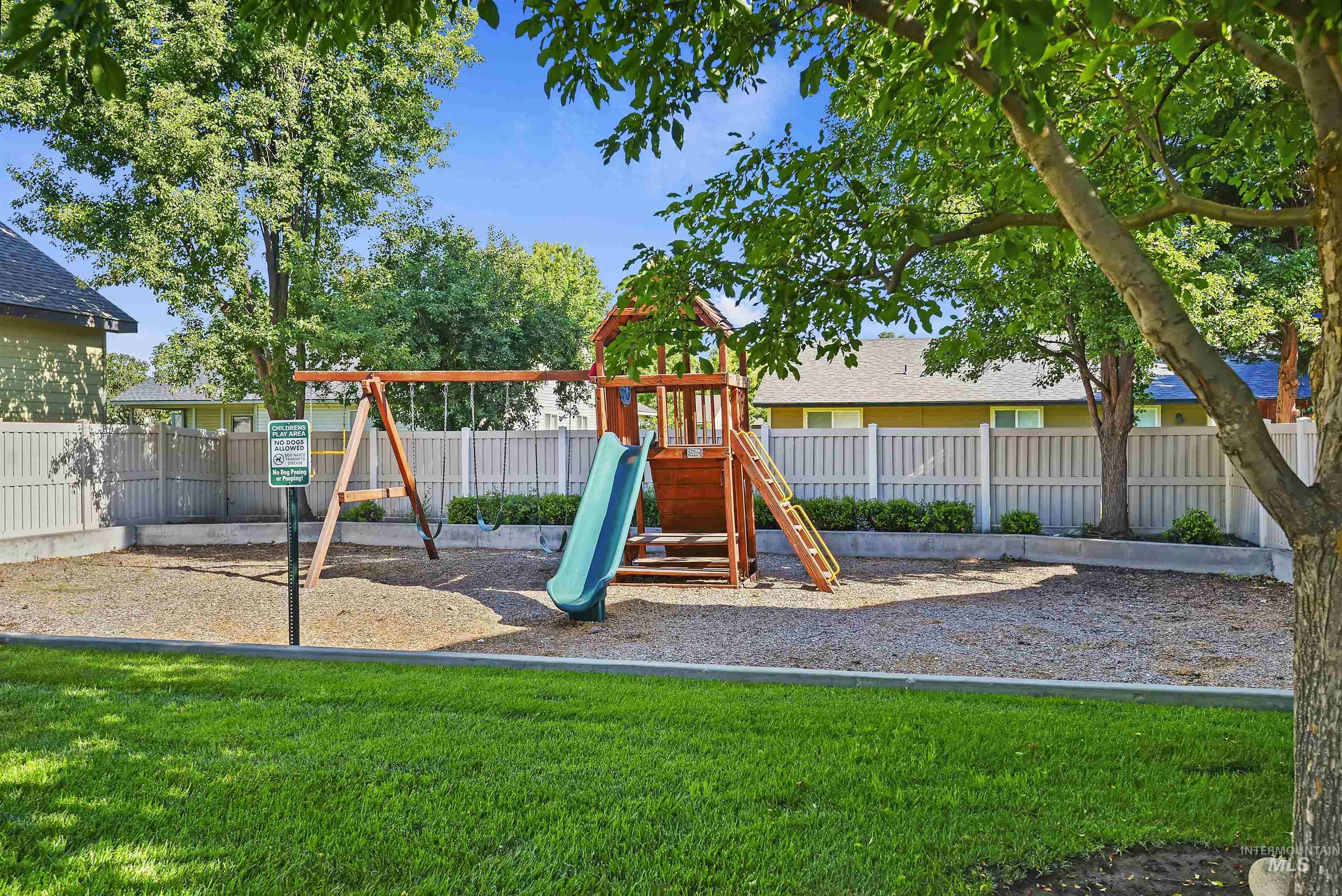 30 N Arrow Creek Ln, Eagle, Idaho 83616, 3 Bedrooms, 2.5 Bathrooms, Residential For Sale, Price $579,900,MLS 98968670