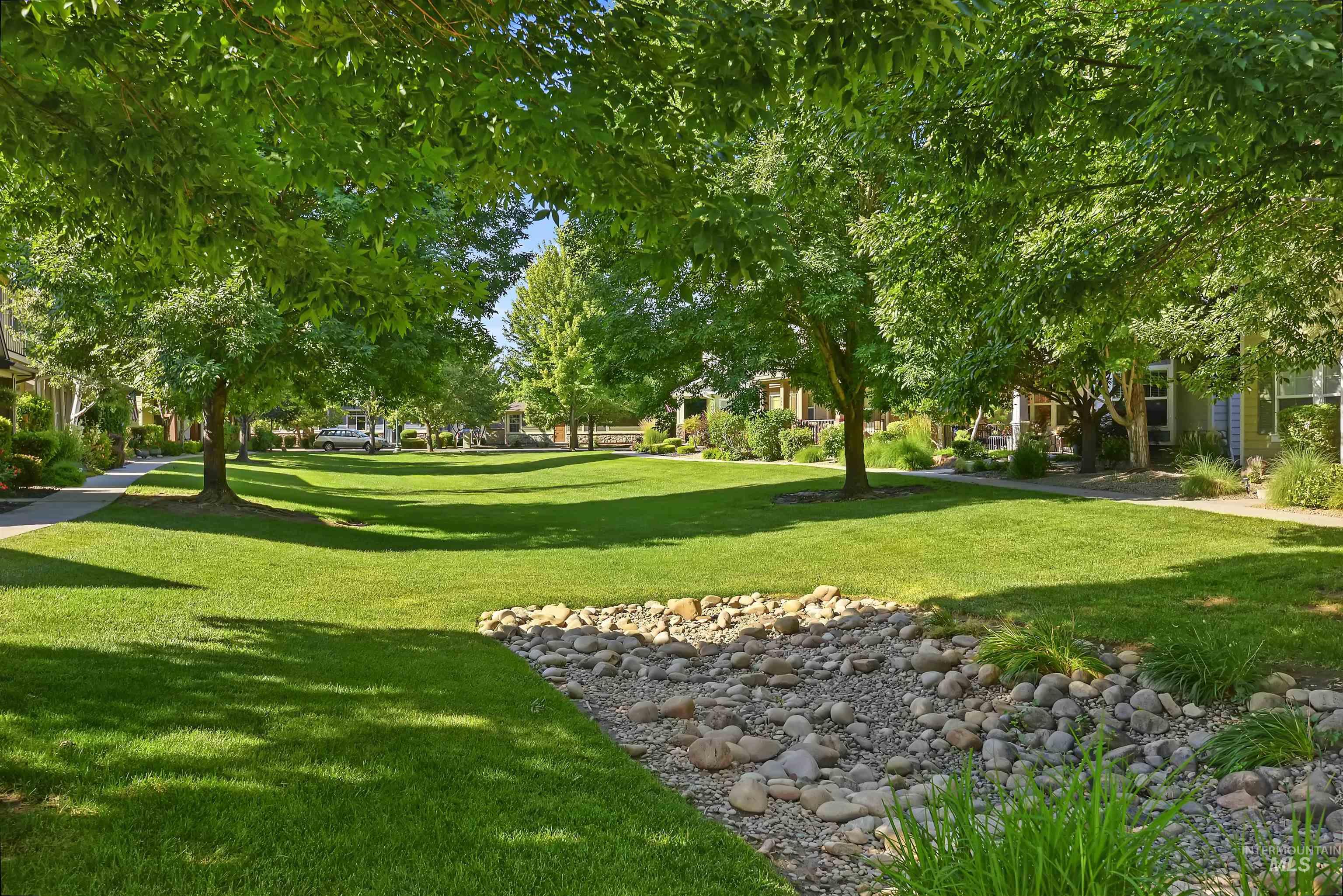 30 N Arrow Creek Ln, Eagle, Idaho 83616, 3 Bedrooms, 2.5 Bathrooms, Residential For Sale, Price $579,900,MLS 98968670