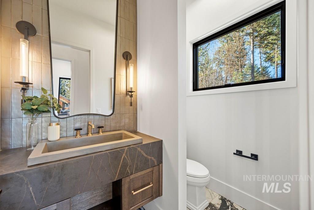 1008 Violet Way, McCall, Idaho 83638, 6 Bedrooms, 4.5 Bathrooms, Residential For Sale, Price $2,689,000,MLS 98968684