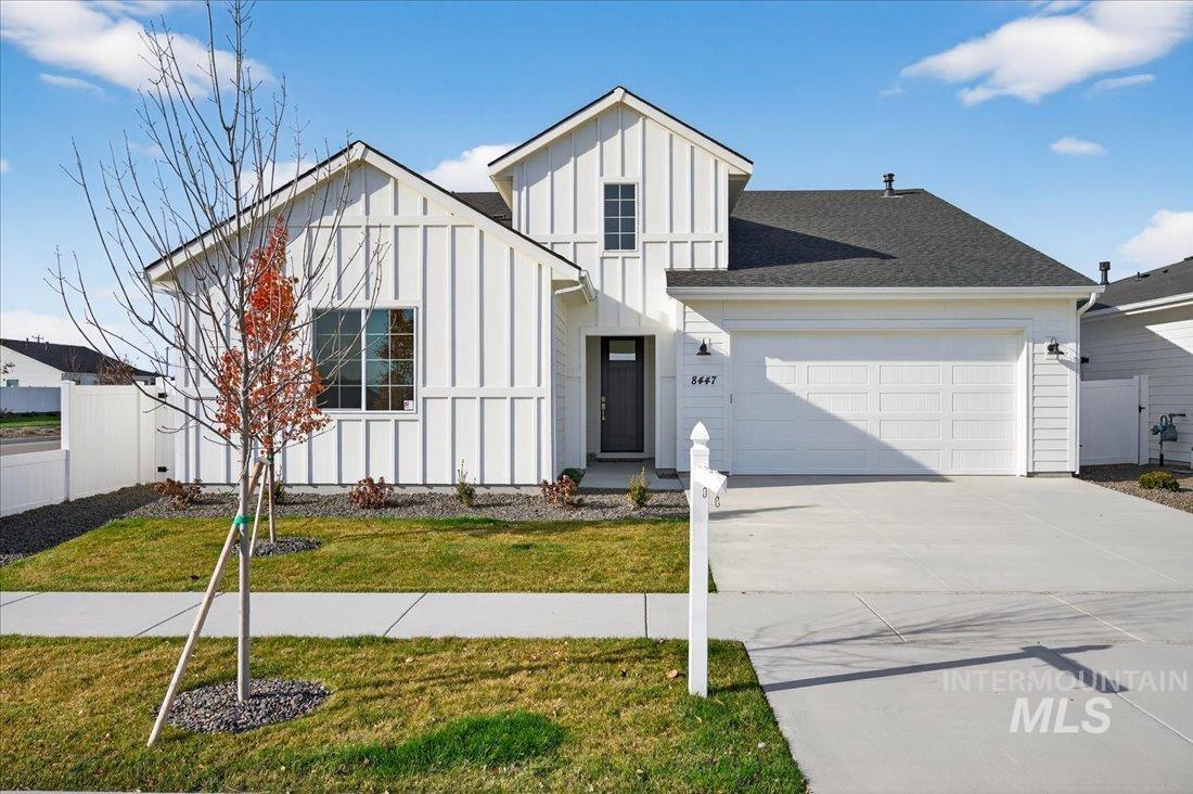 5543 N Patimos Ave, Meridian, Idaho 83646, 3 Bedrooms, 2 Bathrooms, Residential For Sale, Price $509,000,MLS 98968702