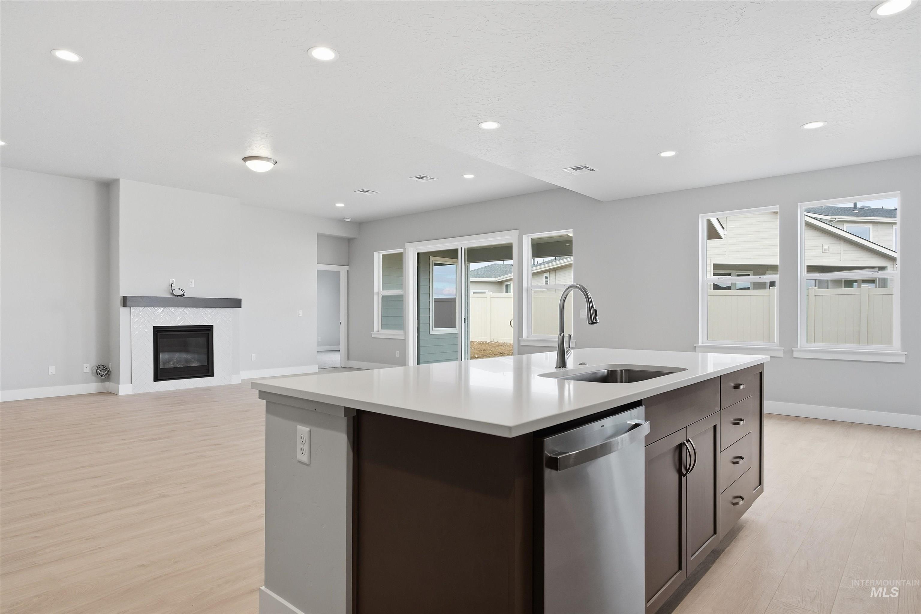 5877 W Sprig Dr, Meridian, Idaho 83646, 2 Bedrooms, 2.5 Bathrooms, Residential For Sale, Price $699,990,MLS 98968711