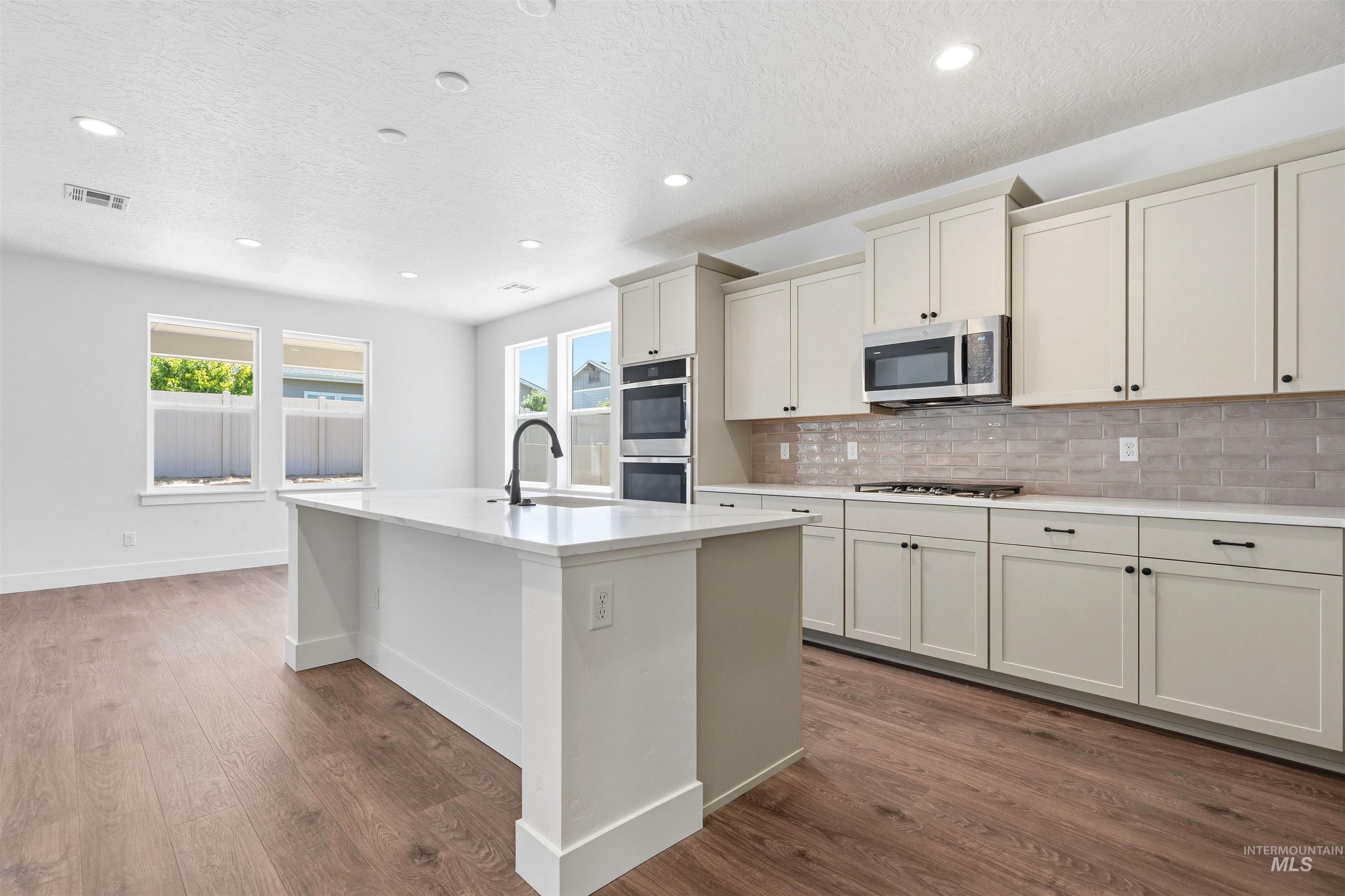 5702 N Chestnut Hill Way, Meridian, Idaho 83646, 3 Bedrooms, 3.5 Bathrooms, Residential For Sale, Price $719,990, 98968712