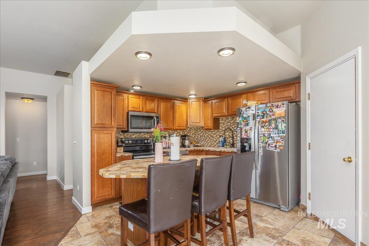 1966 N Pilgrim Avenue, Boise, Idaho 83704, 3 Bedrooms, 2 Bathrooms, Residential For Sale, Price $407,900,MLS 98968717