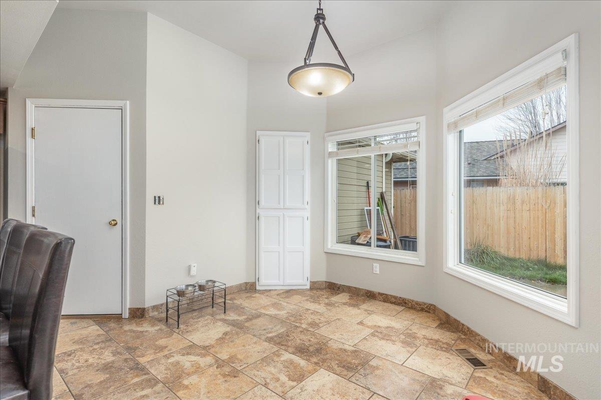 1966 N Pilgrim Avenue, Boise, Idaho 83704, 3 Bedrooms, 2 Bathrooms, Residential For Sale, Price $407,900,MLS 98968717