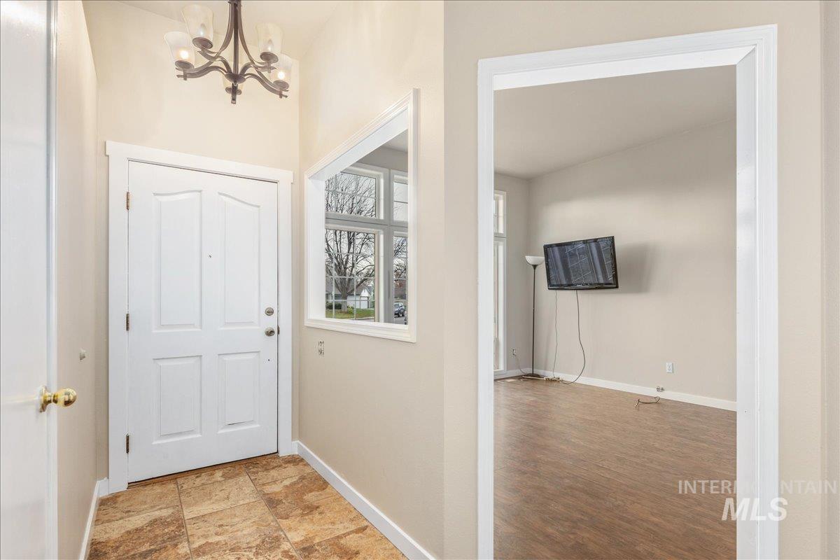 1966 N Pilgrim Avenue, Boise, Idaho 83704, 3 Bedrooms, 2 Bathrooms, Residential For Sale, Price $407,900,MLS 98968717