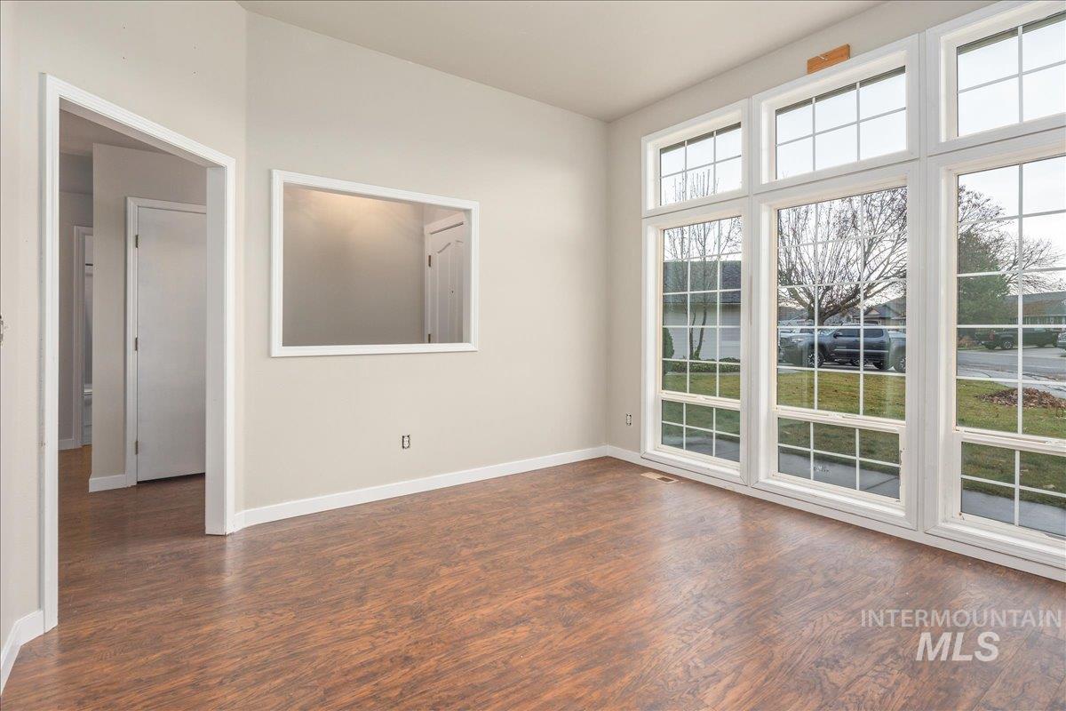 1966 N Pilgrim Avenue, Boise, Idaho 83704, 3 Bedrooms, 2 Bathrooms, Residential For Sale, Price $407,900,MLS 98968717