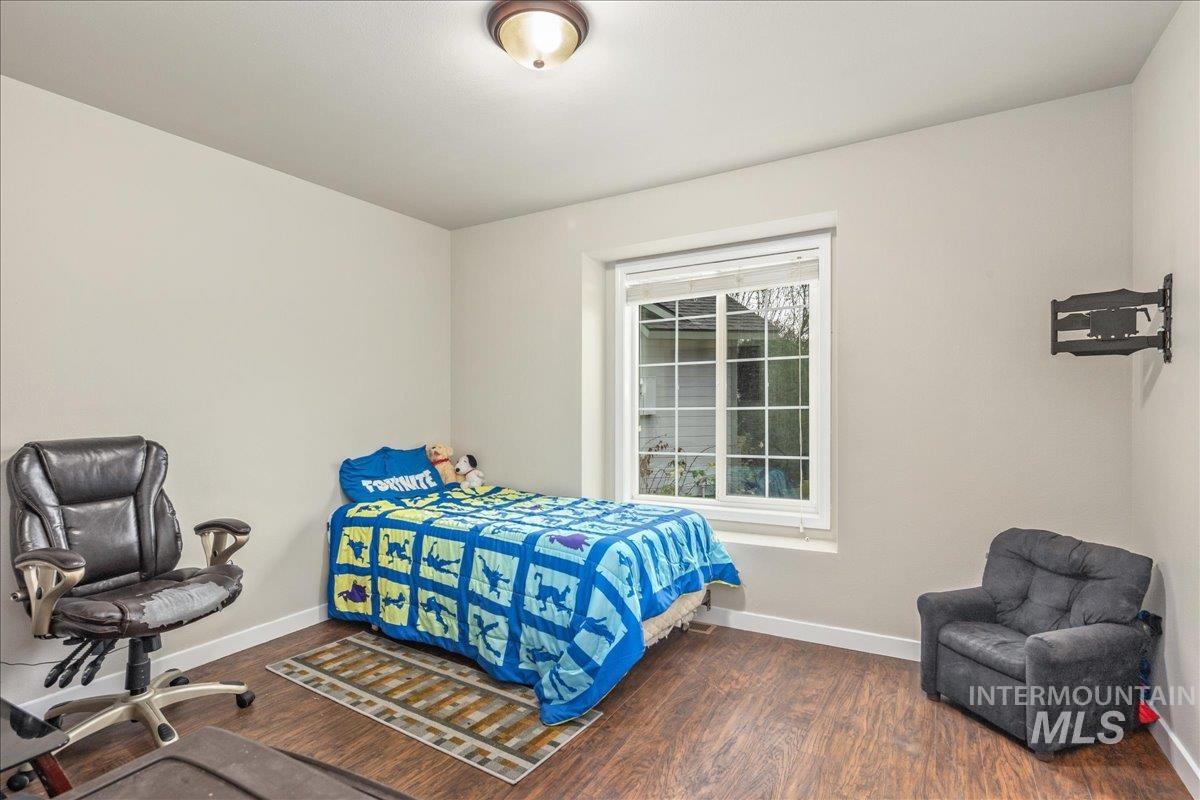 1966 N Pilgrim Avenue, Boise, Idaho 83704, 3 Bedrooms, 2 Bathrooms, Residential For Sale, Price $407,900,MLS 98968717