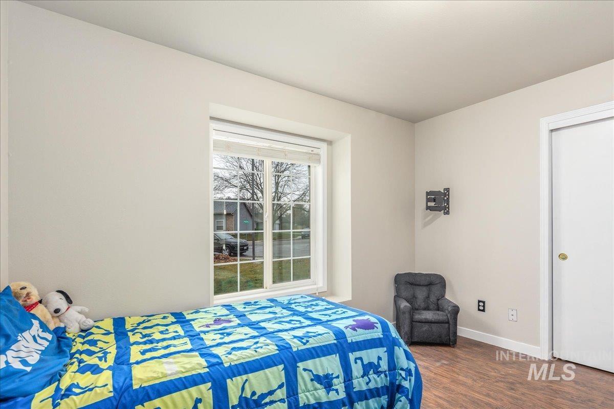 1966 N Pilgrim Avenue, Boise, Idaho 83704, 3 Bedrooms, 2 Bathrooms, Residential For Sale, Price $407,900,MLS 98968717