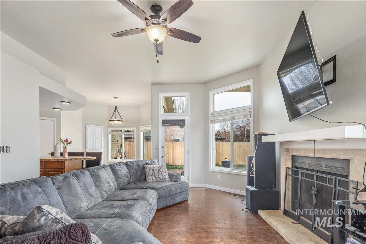 1966 N Pilgrim Avenue, Boise, Idaho 83704, 3 Bedrooms, 2 Bathrooms, Residential For Sale, Price $407,900,MLS 98968717