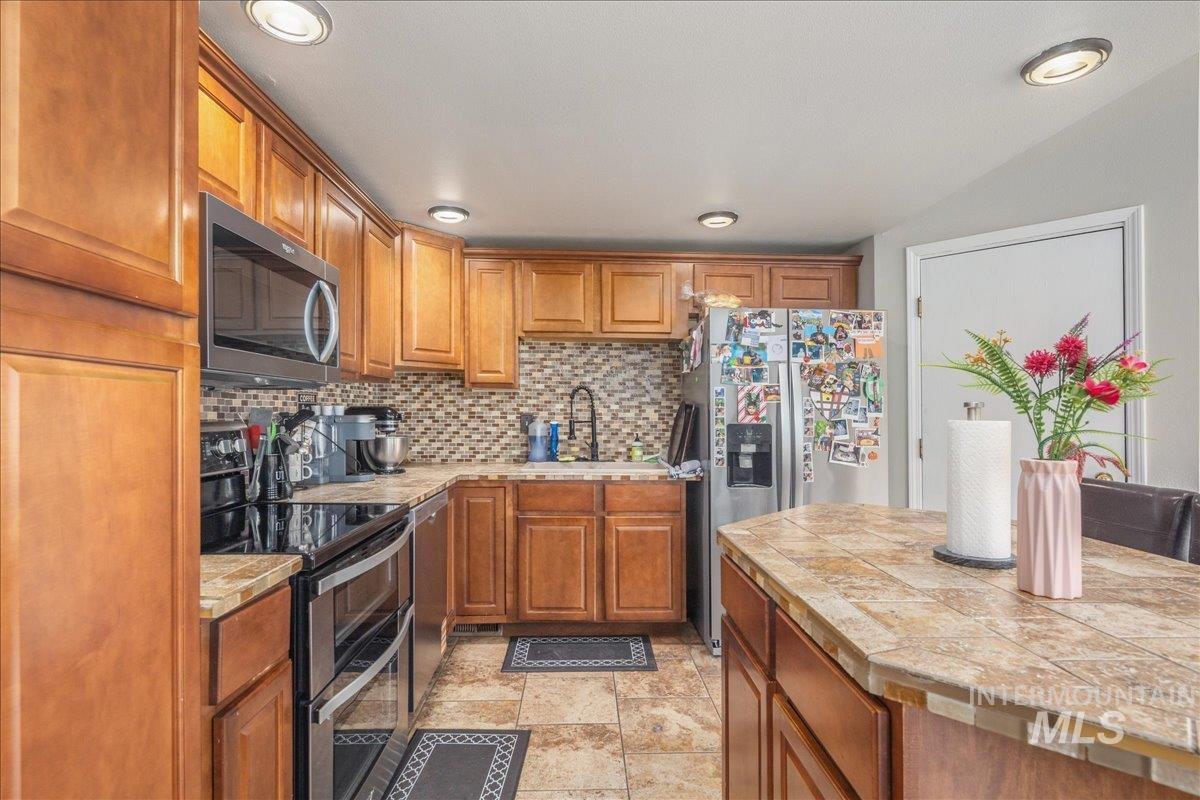 1966 N Pilgrim Avenue, Boise, Idaho 83704, 3 Bedrooms, 2 Bathrooms, Residential For Sale, Price $407,900,MLS 98968717