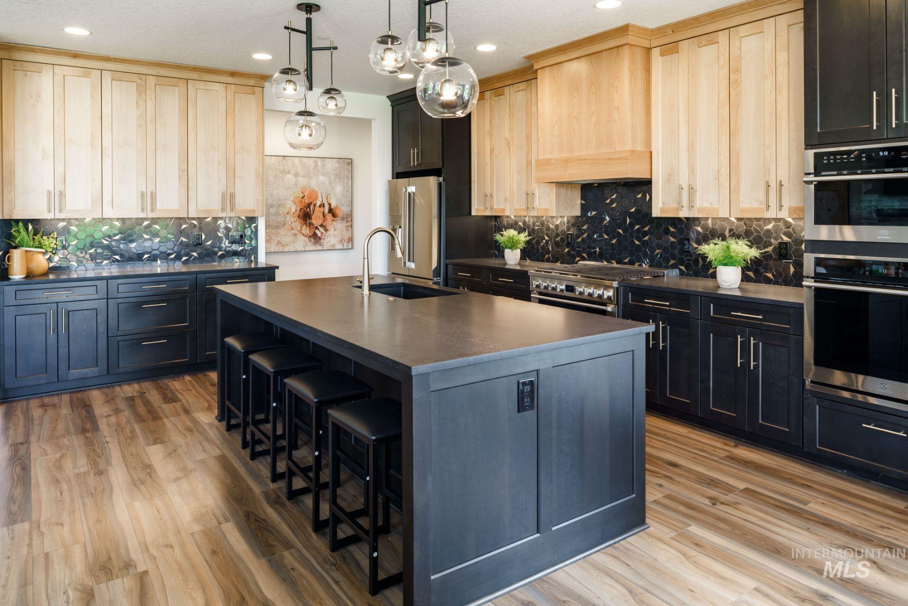 7623 W Flathead Lake Street, Eagle, Idaho 83616, 5 Bedrooms, 4.5 Bathrooms, Residential For Sale, Price $1,399,900,MLS 98968724