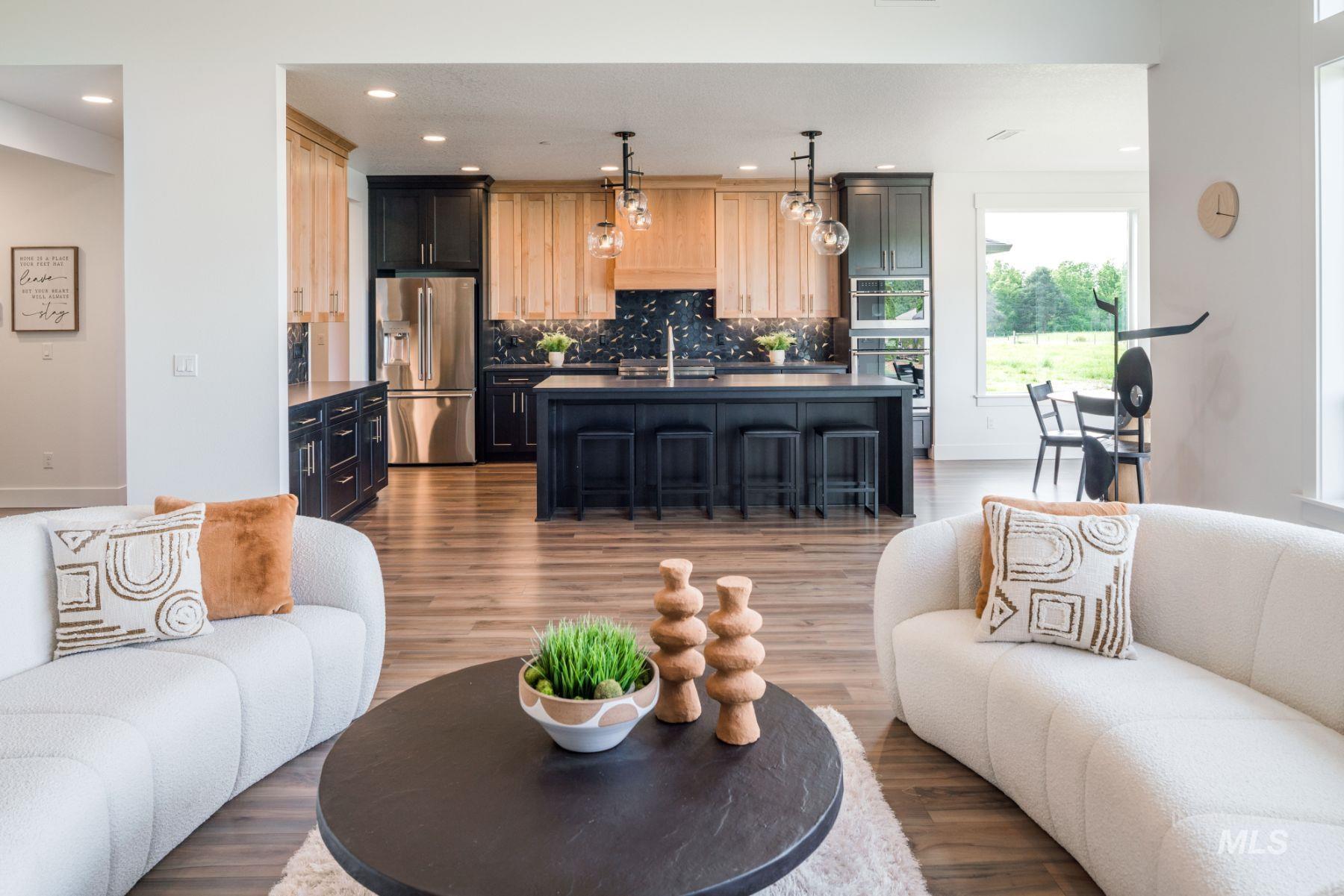 7623 W Flathead Lake Street, Eagle, Idaho 83616, 5 Bedrooms, 4.5 Bathrooms, Residential For Sale, Price $1,399,900,MLS 98968724