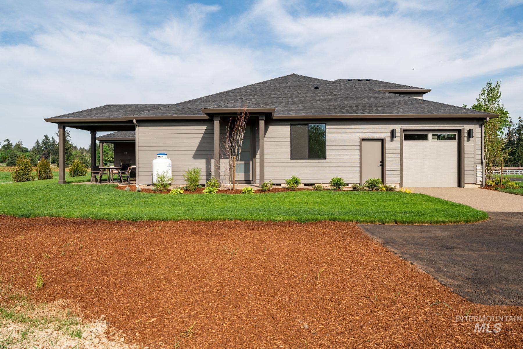 7623 W Flathead Lake Street, Eagle, Idaho 83616, 5 Bedrooms, 4.5 Bathrooms, Residential For Sale, Price $1,399,900,MLS 98968724