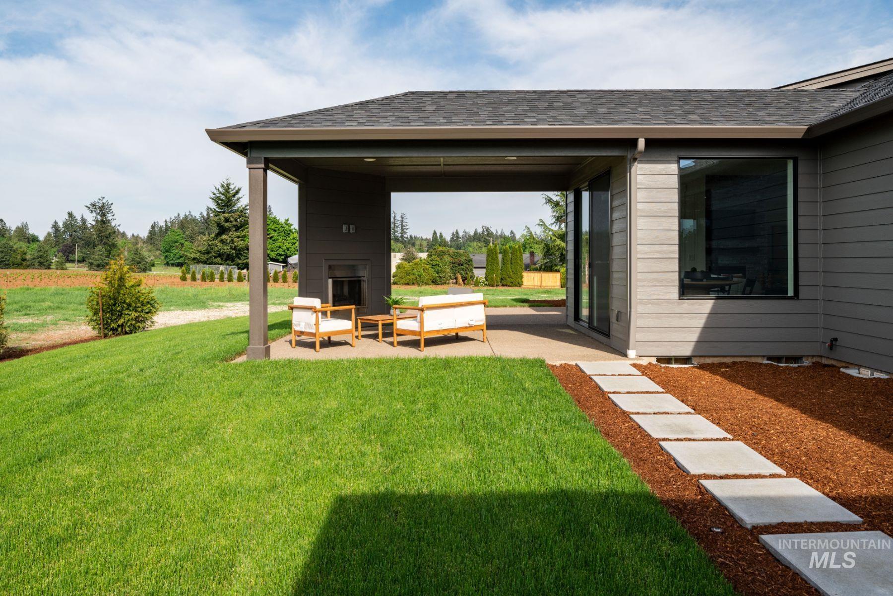 7623 W Flathead Lake Street, Eagle, Idaho 83616, 5 Bedrooms, 4.5 Bathrooms, Residential For Sale, Price $1,399,900,MLS 98968724