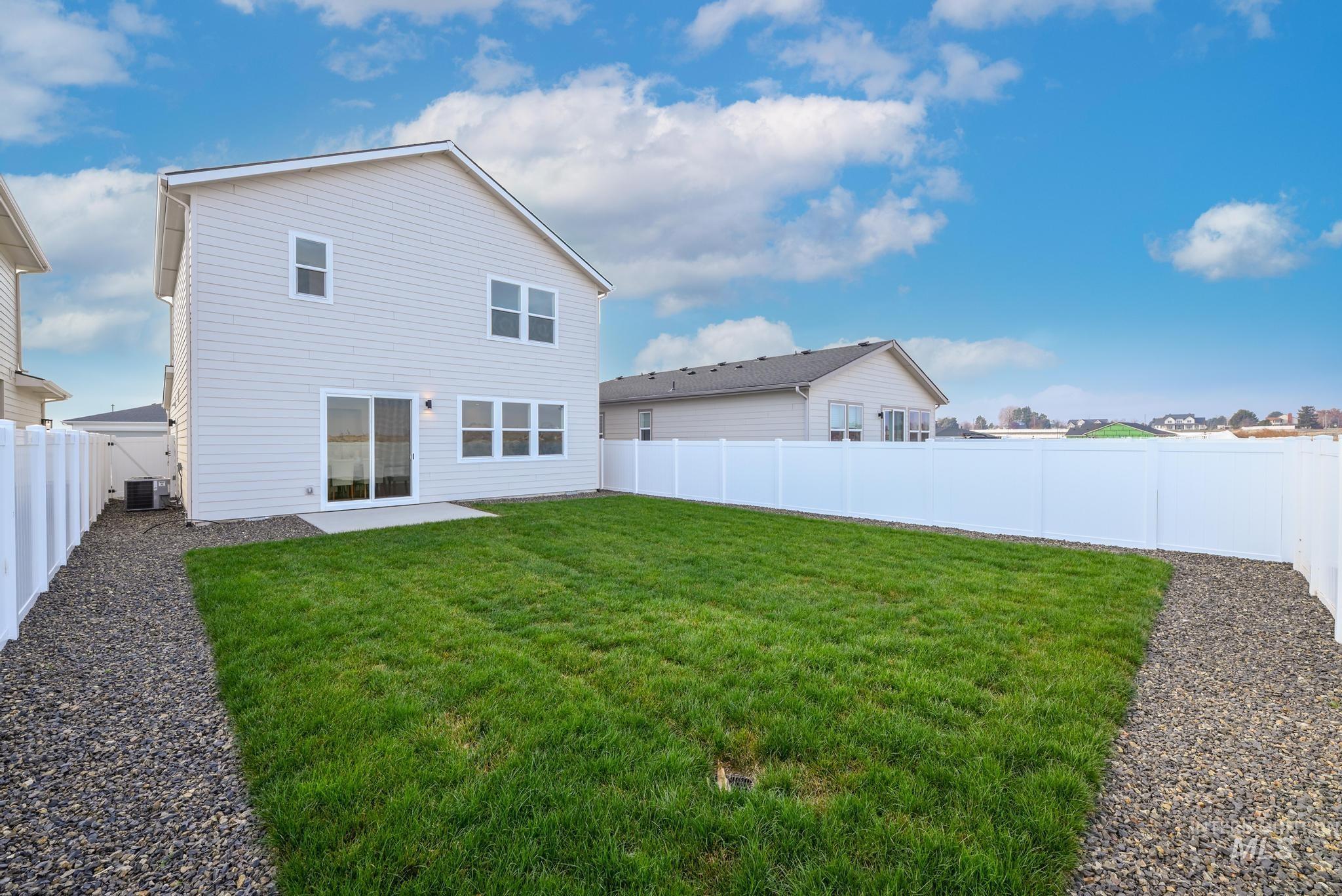 14726 Wing Spread Dr, Caldwell, Idaho 83607, 3 Bedrooms, 2.5 Bathrooms, Residential For Sale, Price $409,000,MLS 98968733