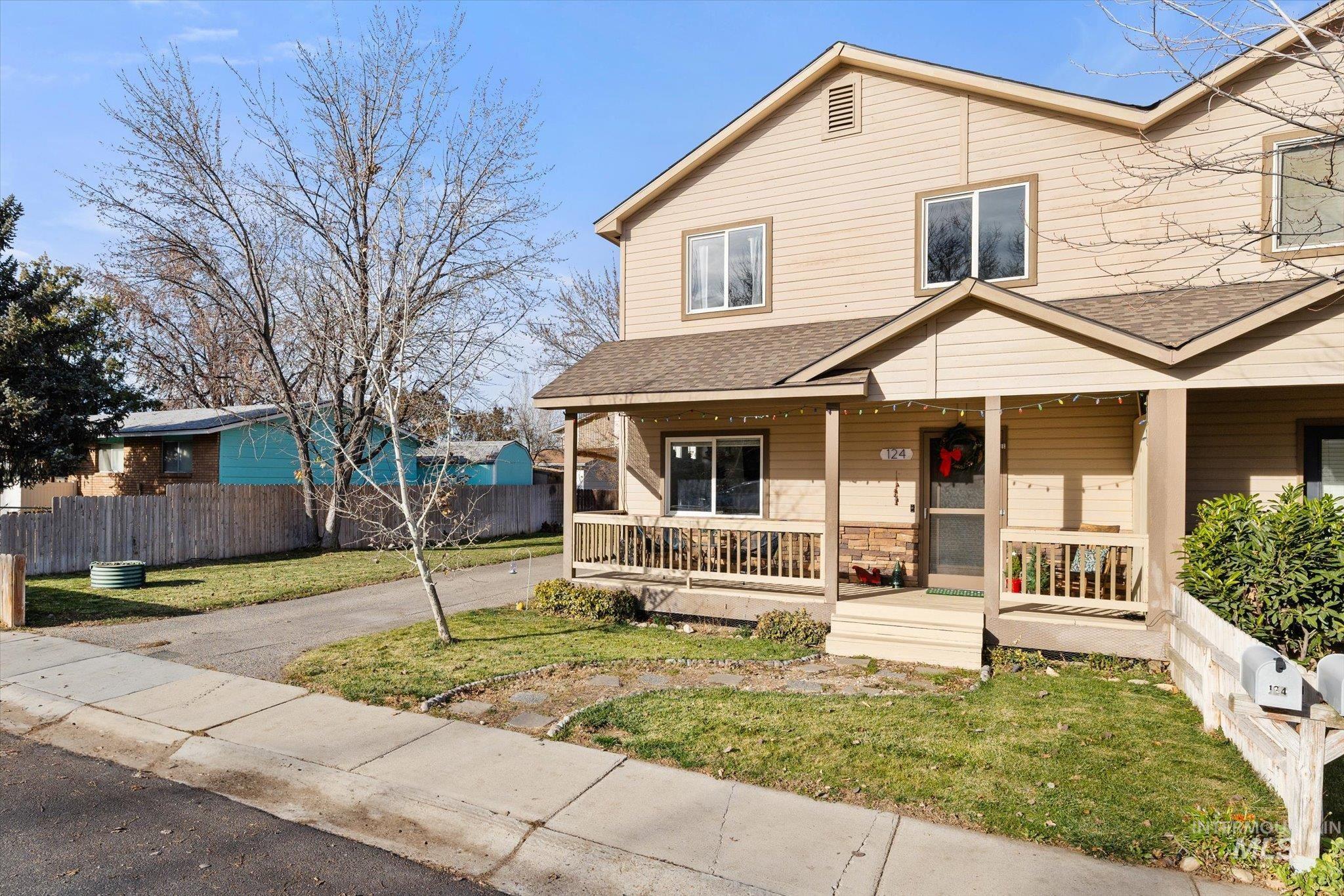 124 W Cherry Ave, Meridian, Idaho 83642, 3 Bedrooms, 2.5 Bathrooms, Residential For Sale, Price $404,900,MLS 98968753