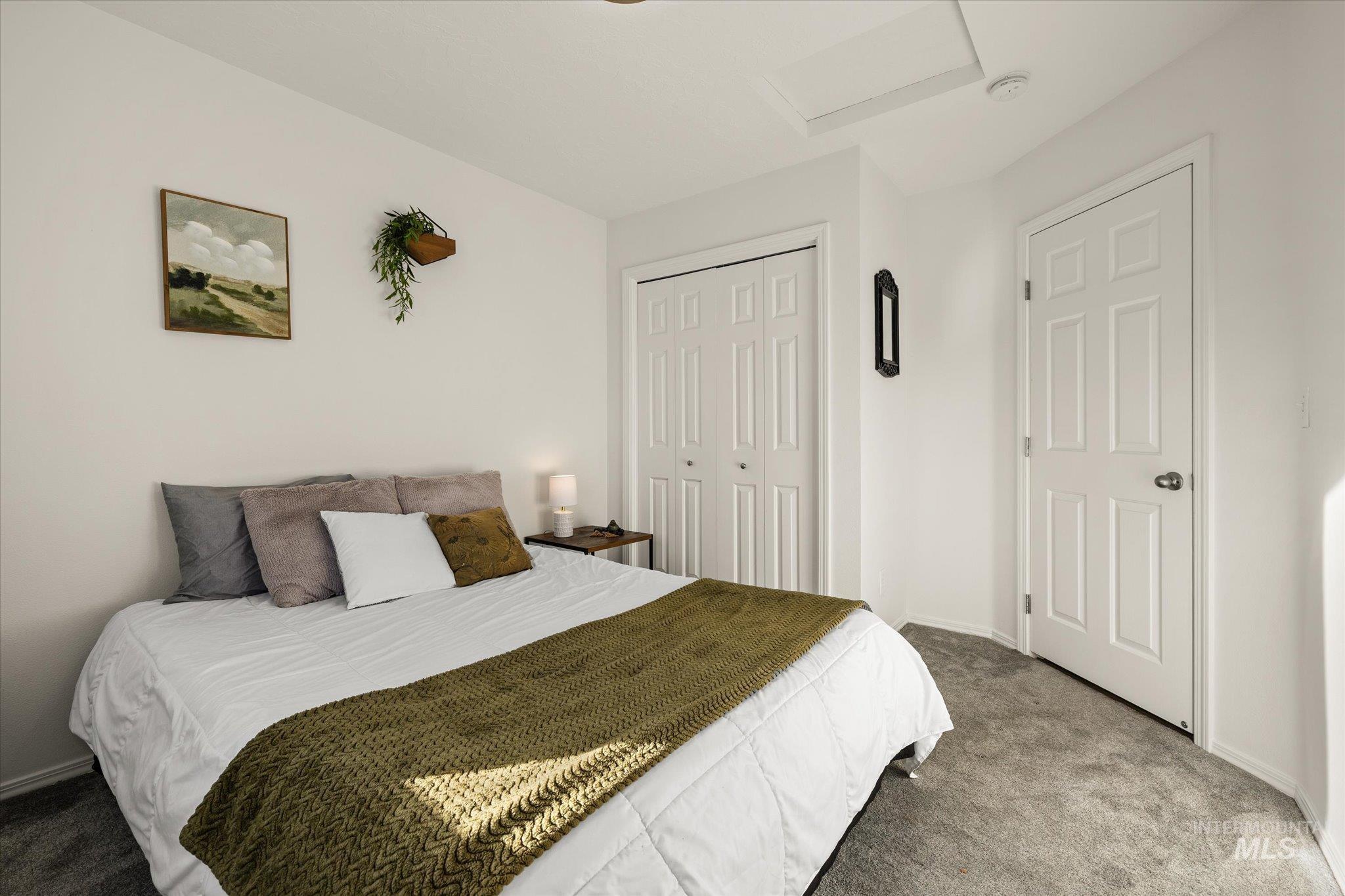 124 W Cherry Ave, Meridian, Idaho 83642, 3 Bedrooms, 2.5 Bathrooms, Residential For Sale, Price $404,900,MLS 98968753