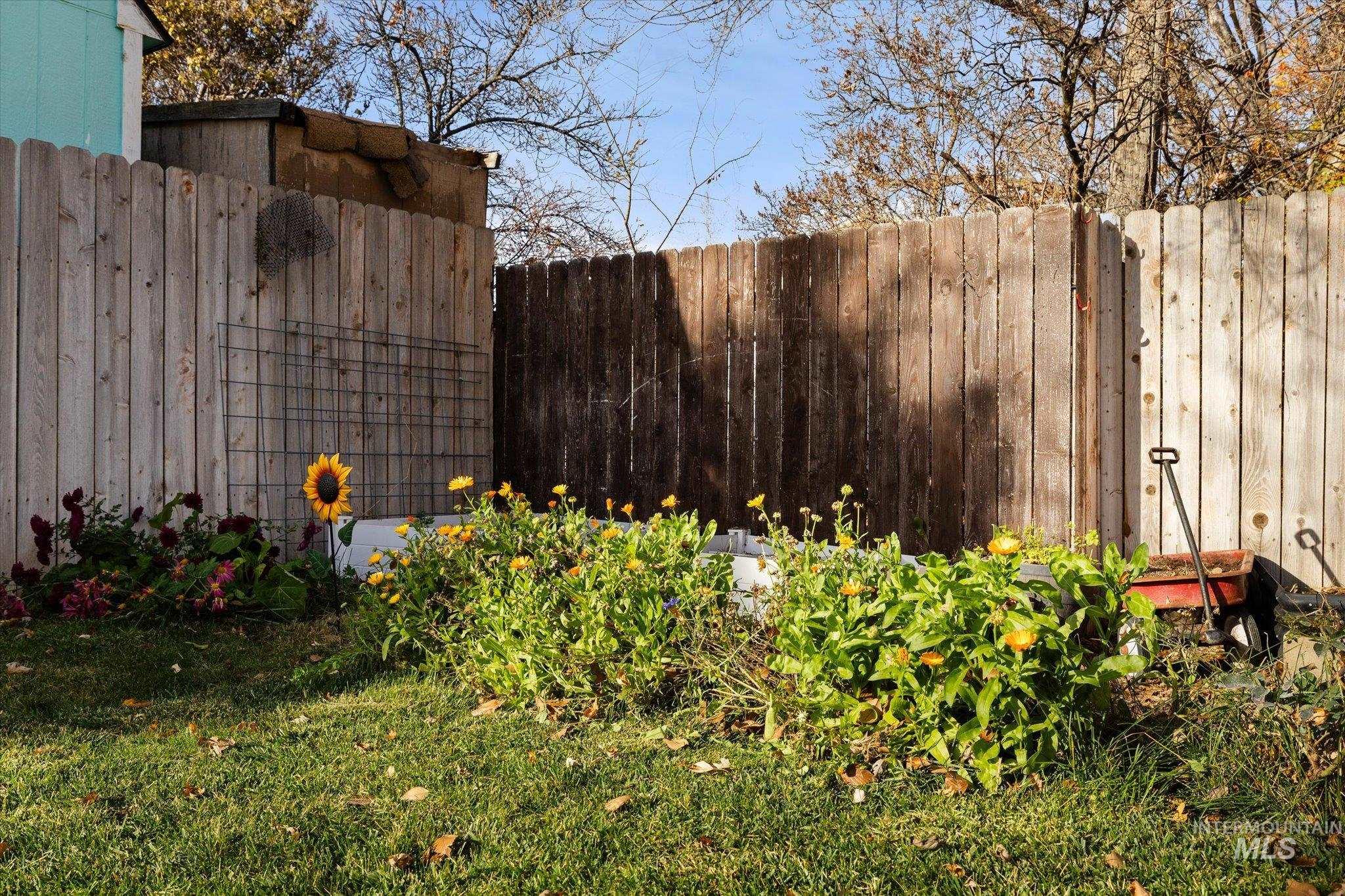 124 W Cherry Ave, Meridian, Idaho 83642, 3 Bedrooms, 2.5 Bathrooms, Residential For Sale, Price $404,900,MLS 98968753