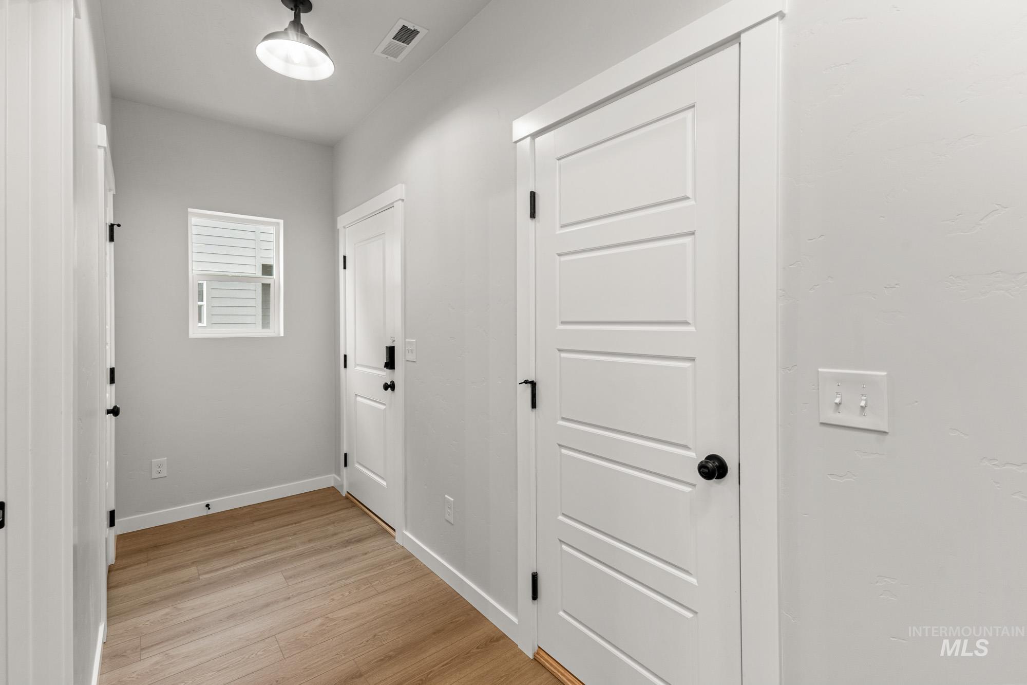 10530 W Teratai St, Star, Idaho 83669, 4 Bedrooms, 2.5 Bathrooms, Residential For Sale, Price $479,990,MLS 98968756