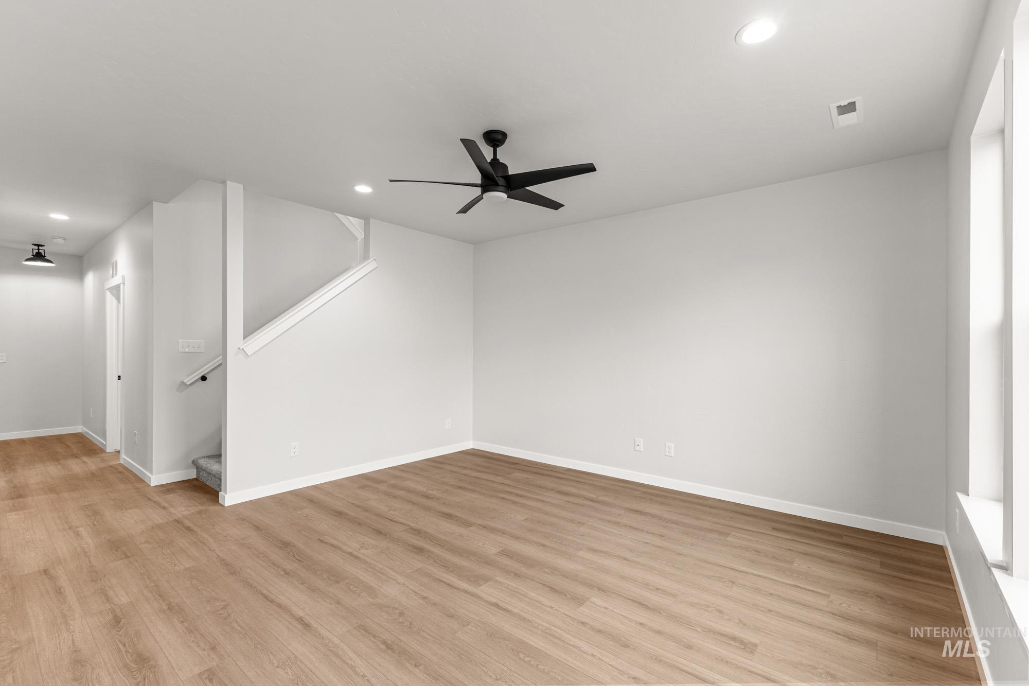 10530 W Teratai St, Star, Idaho 83669, 4 Bedrooms, 2.5 Bathrooms, Residential For Sale, Price $479,990, 98968756