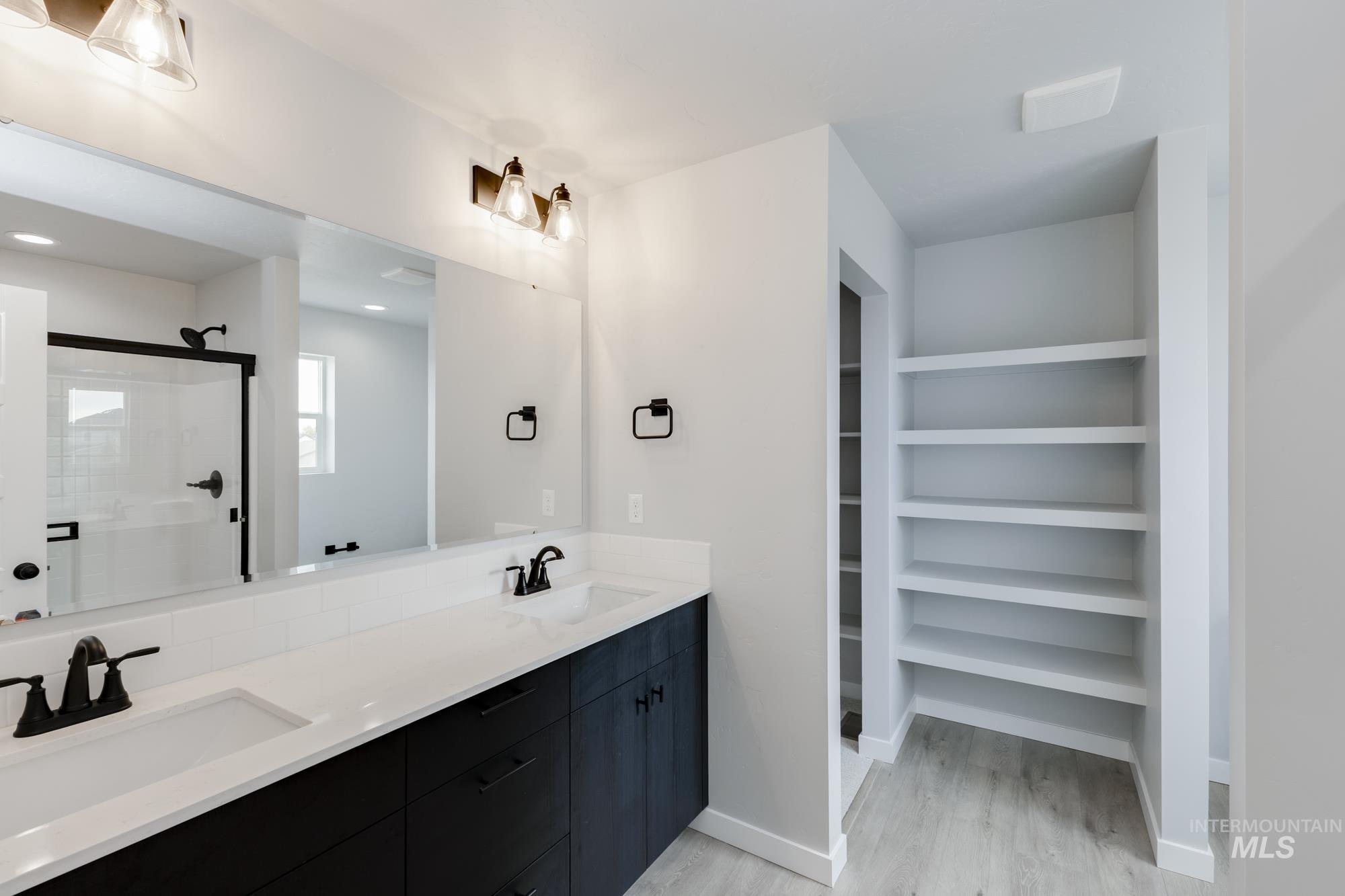 10530 W Teratai St, Star, Idaho 83669, 4 Bedrooms, 2.5 Bathrooms, Residential For Sale, Price $479,990,MLS 98968756